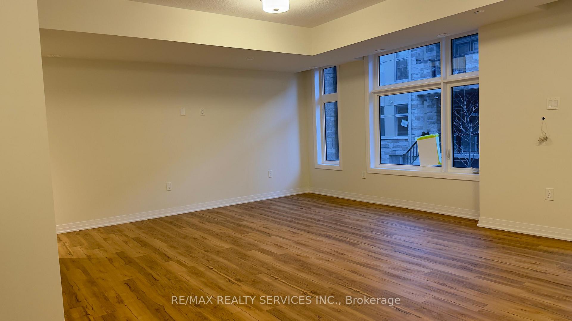 Photo 5 of Unit 19, 45 Fieldridge Crescent, Brampton, Brampton North — HOMEH