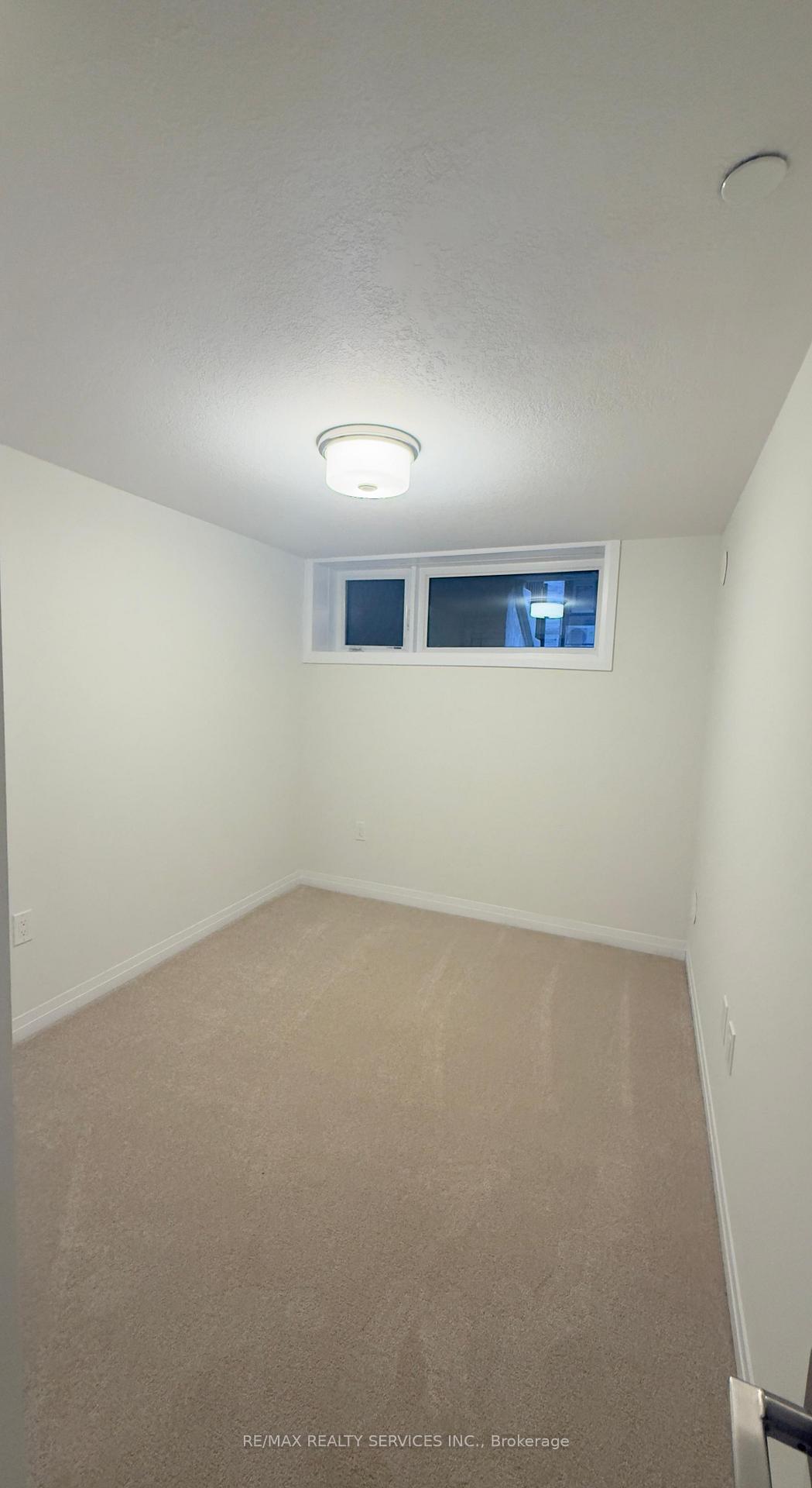 Photo 16 of Unit 19, 45 Fieldridge Crescent, Brampton, Brampton North — HOMEH