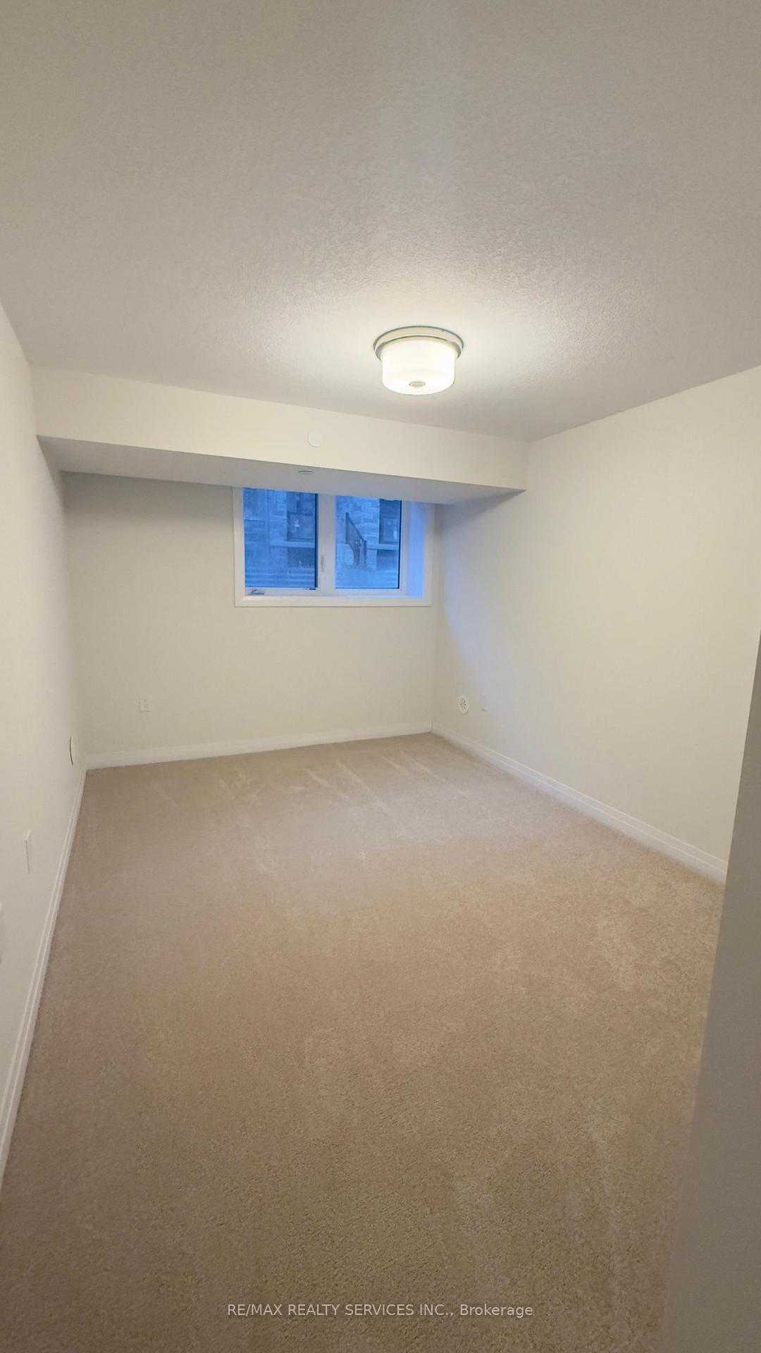 Photo 13 of Unit 19, 45 Fieldridge Crescent, Brampton, Brampton North — HOMEH