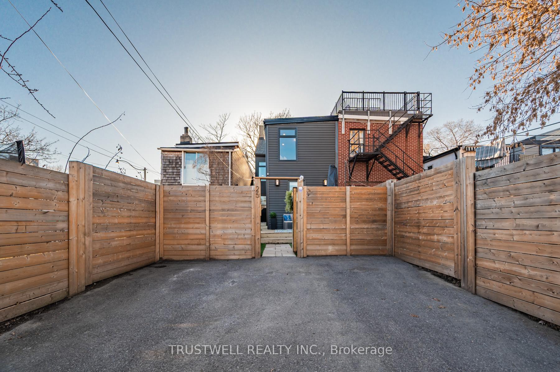 Photo 20 of 25 Hamilton Street N, Toronto, South Riverdale — HOMEH