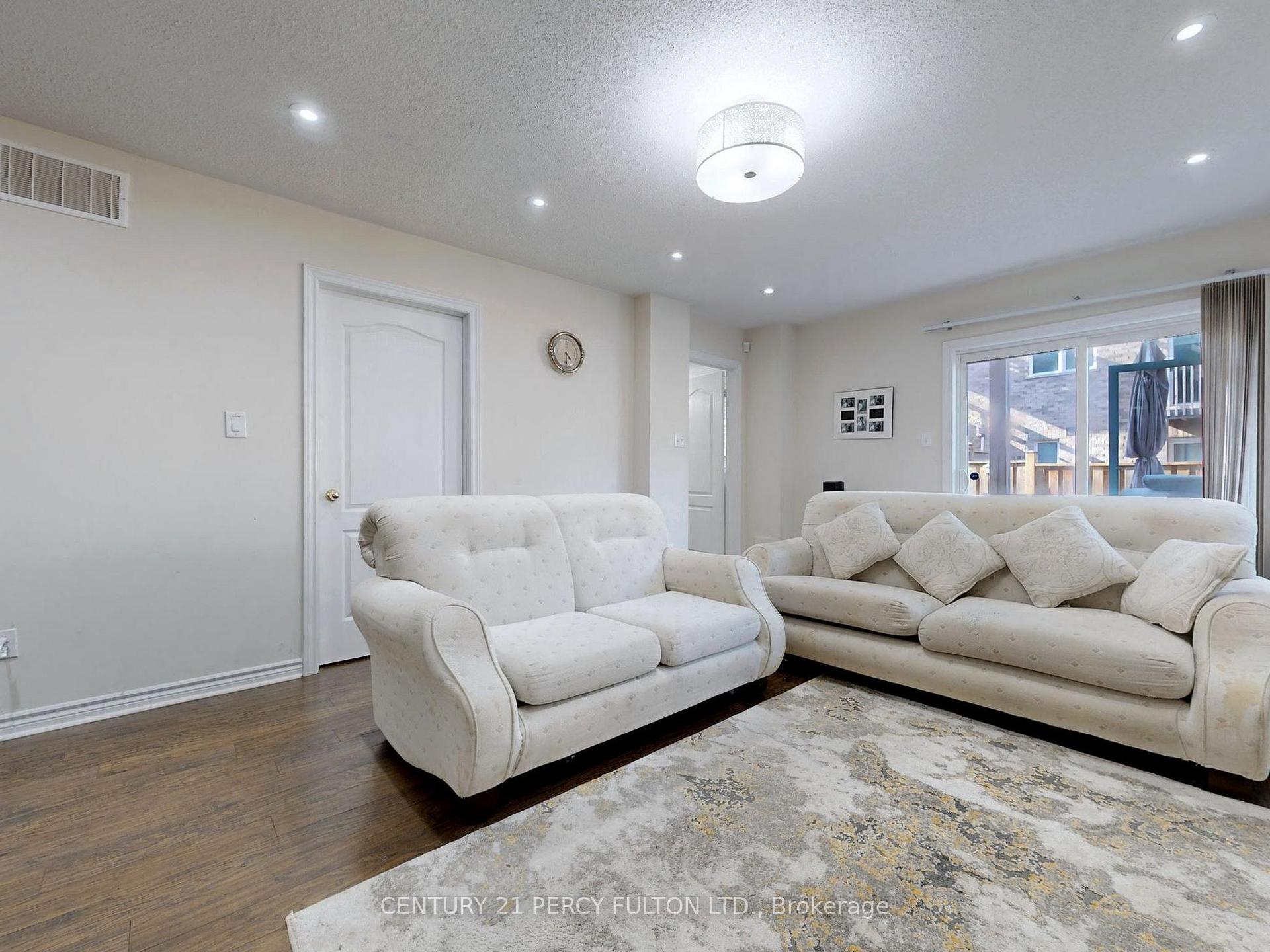 Photo 3 of 1544 Bruny Avenue, Pickering, Duffin Heights — HOMEH