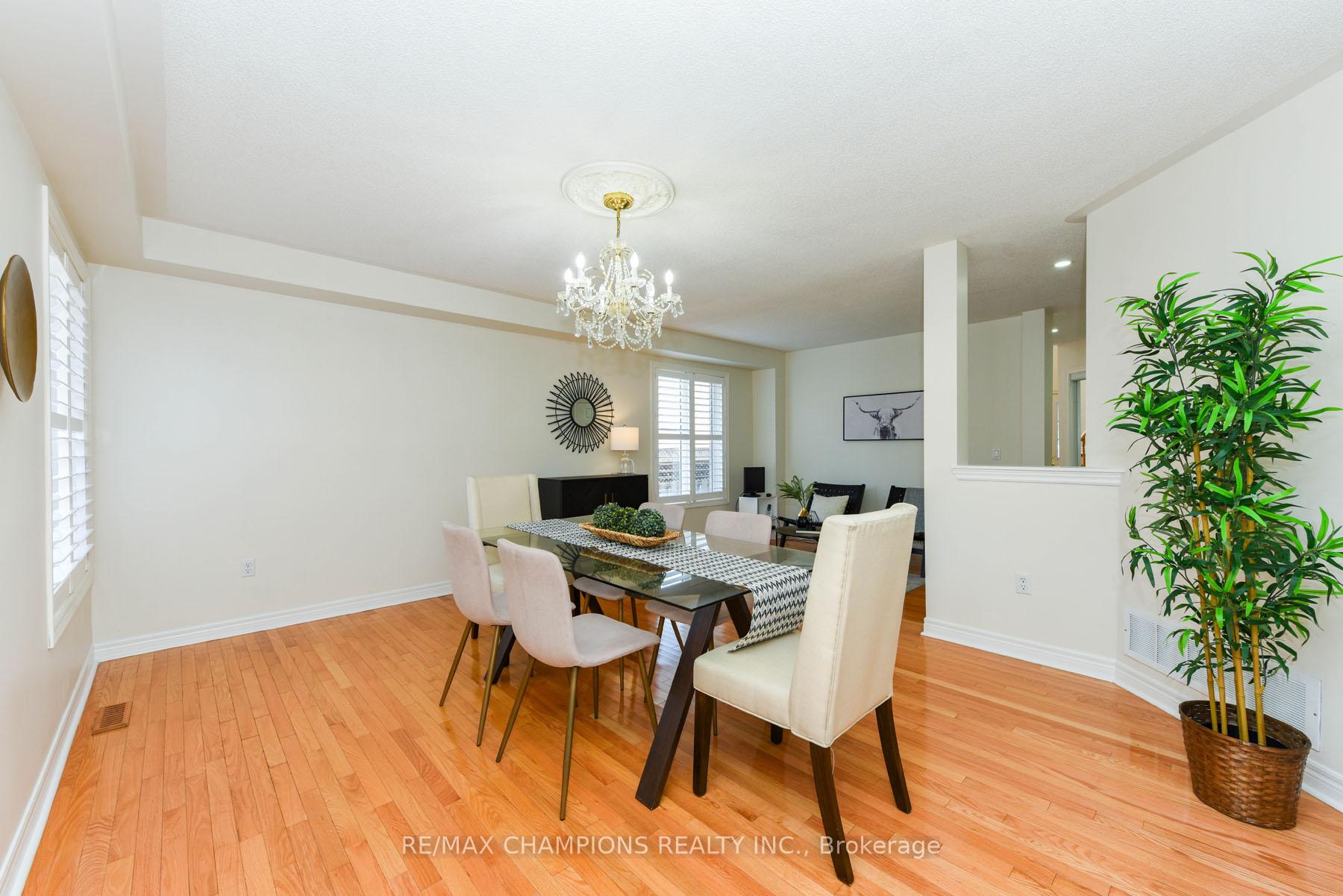 Photo 8 of 30 Forest Gate Avenue N, Caledon, Bolton North — HOMEH