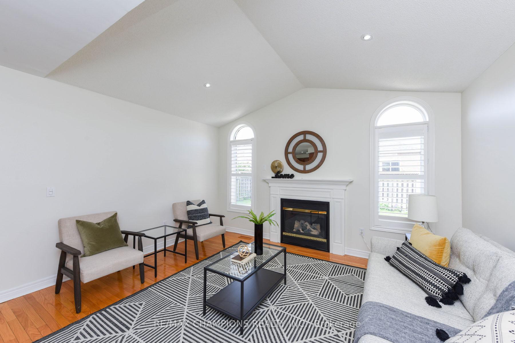 Photo 12 of 30 Forest Gate Avenue N, Caledon, Bolton North — HOMEH