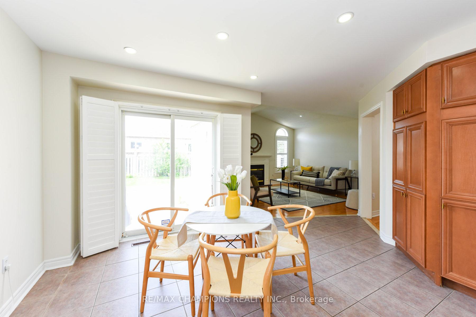 Photo 16 of 30 Forest Gate Avenue N, Caledon, Bolton North — HOMEH