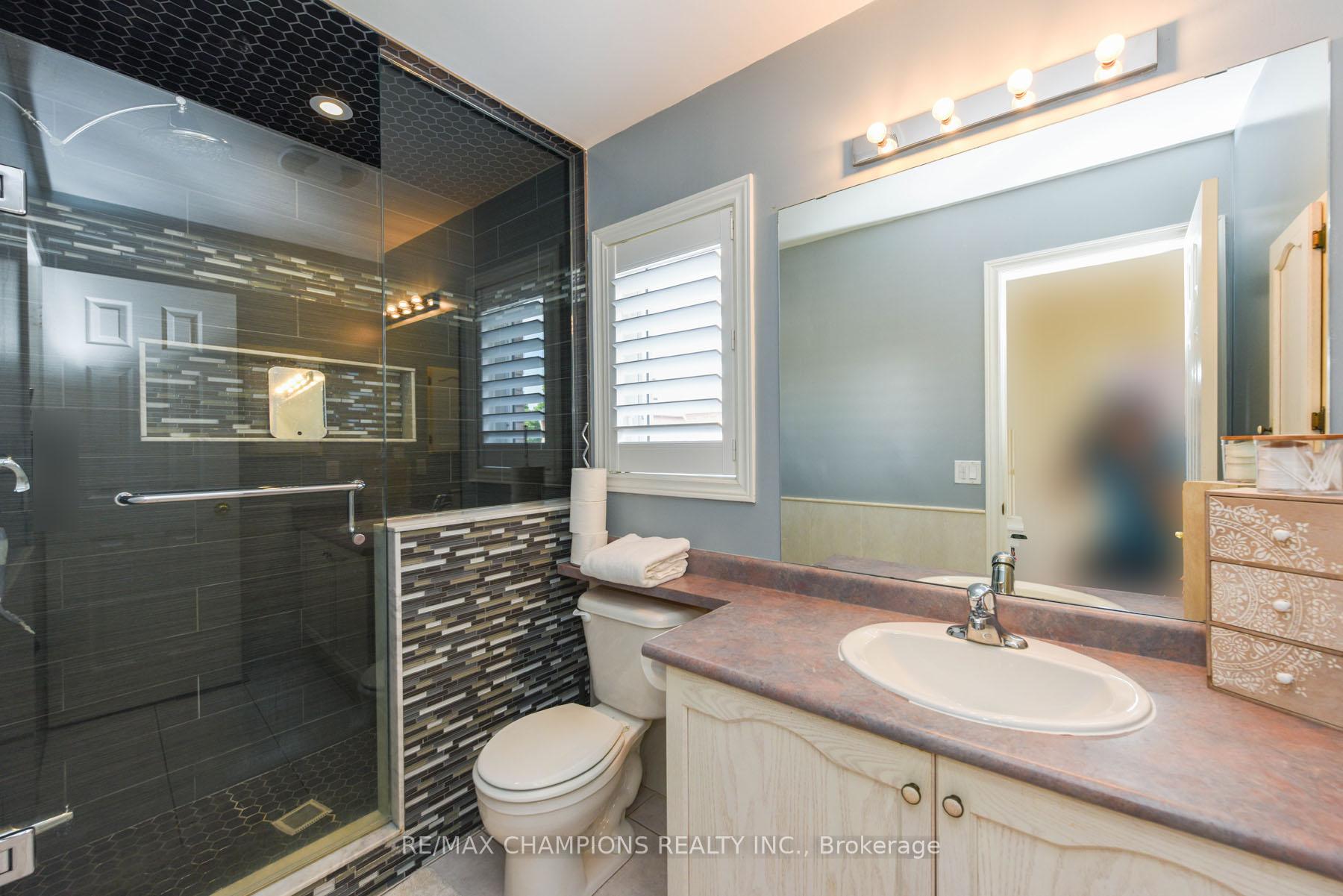 Photo 22 of 30 Forest Gate Avenue N, Caledon, Bolton North — HOMEH
