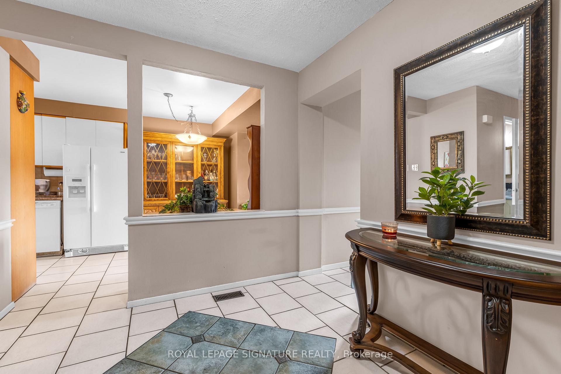 Photo 9 of 62 Adis Avenue, Hamilton, Gurnett — HOMEH