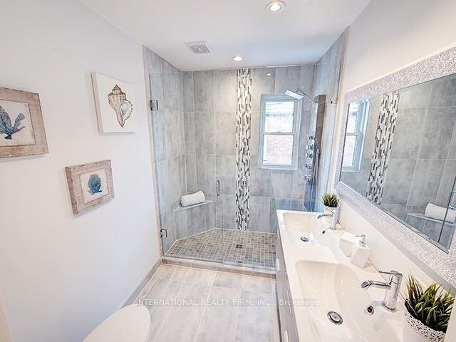 Photo 10 of 392 Athol Street E, Oshawa, Central — HOMEH
