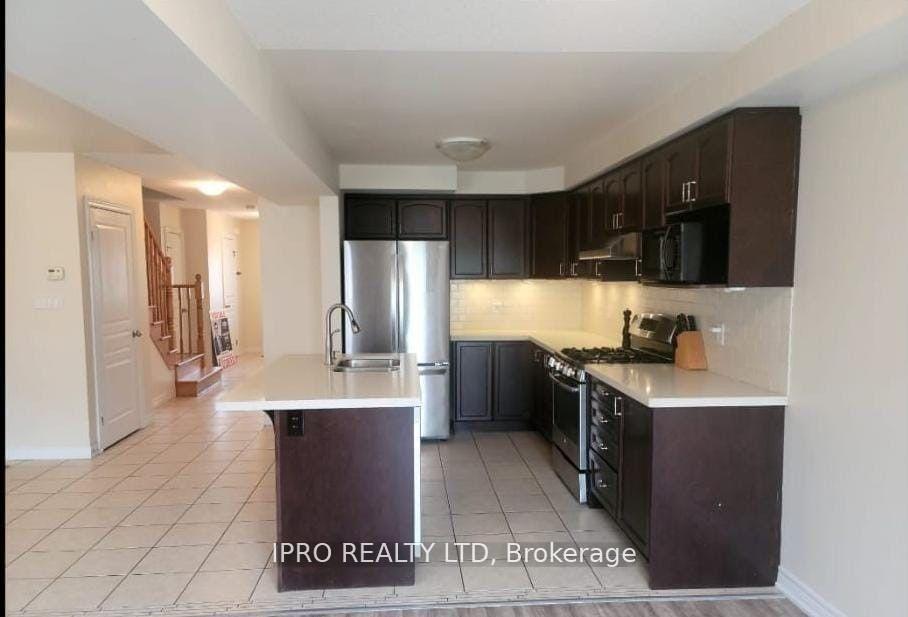 Photo 4 of 39 Waterbridge Street, Hamilton, Stoney Creek — HOMEH