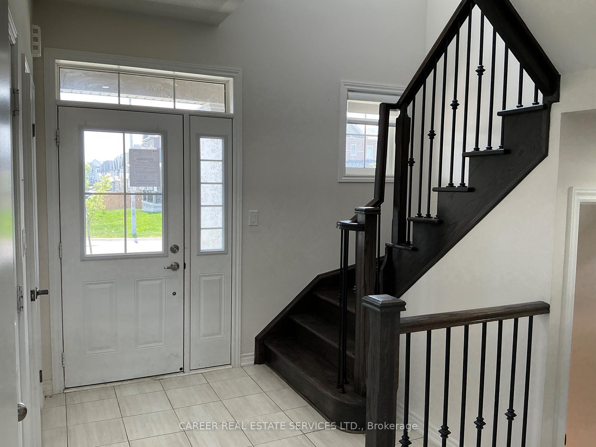 Photo 3 of 172 Ronald Hooper Avenue, Clarington, Bowmanville — HOMEH