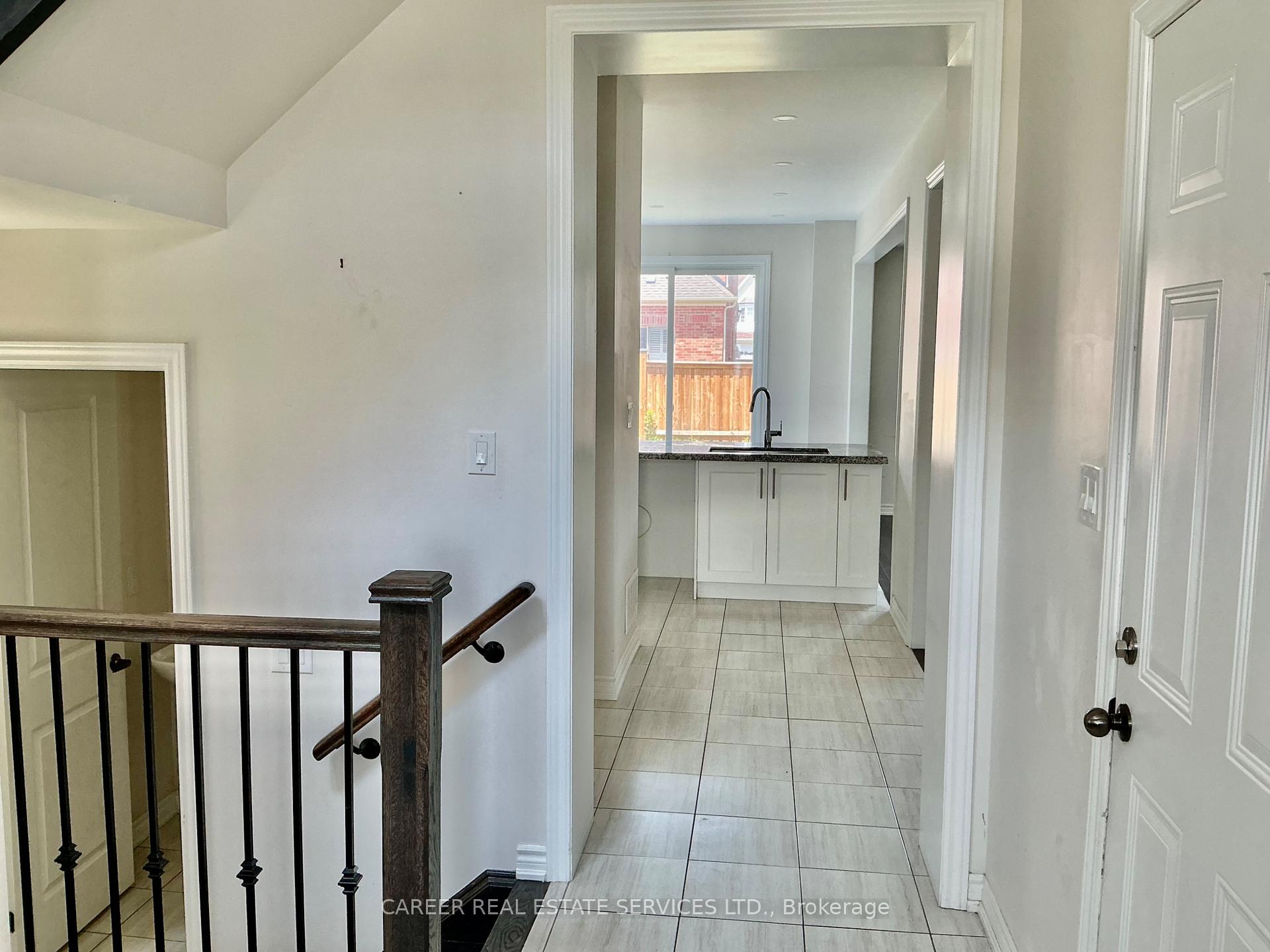 Photo 4 of 172 Ronald Hooper Avenue, Clarington, Bowmanville — HOMEH