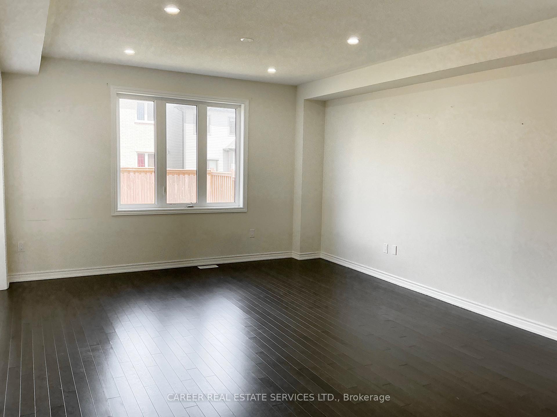 Photo 10 of 172 Ronald Hooper Avenue, Clarington, Bowmanville — HOMEH