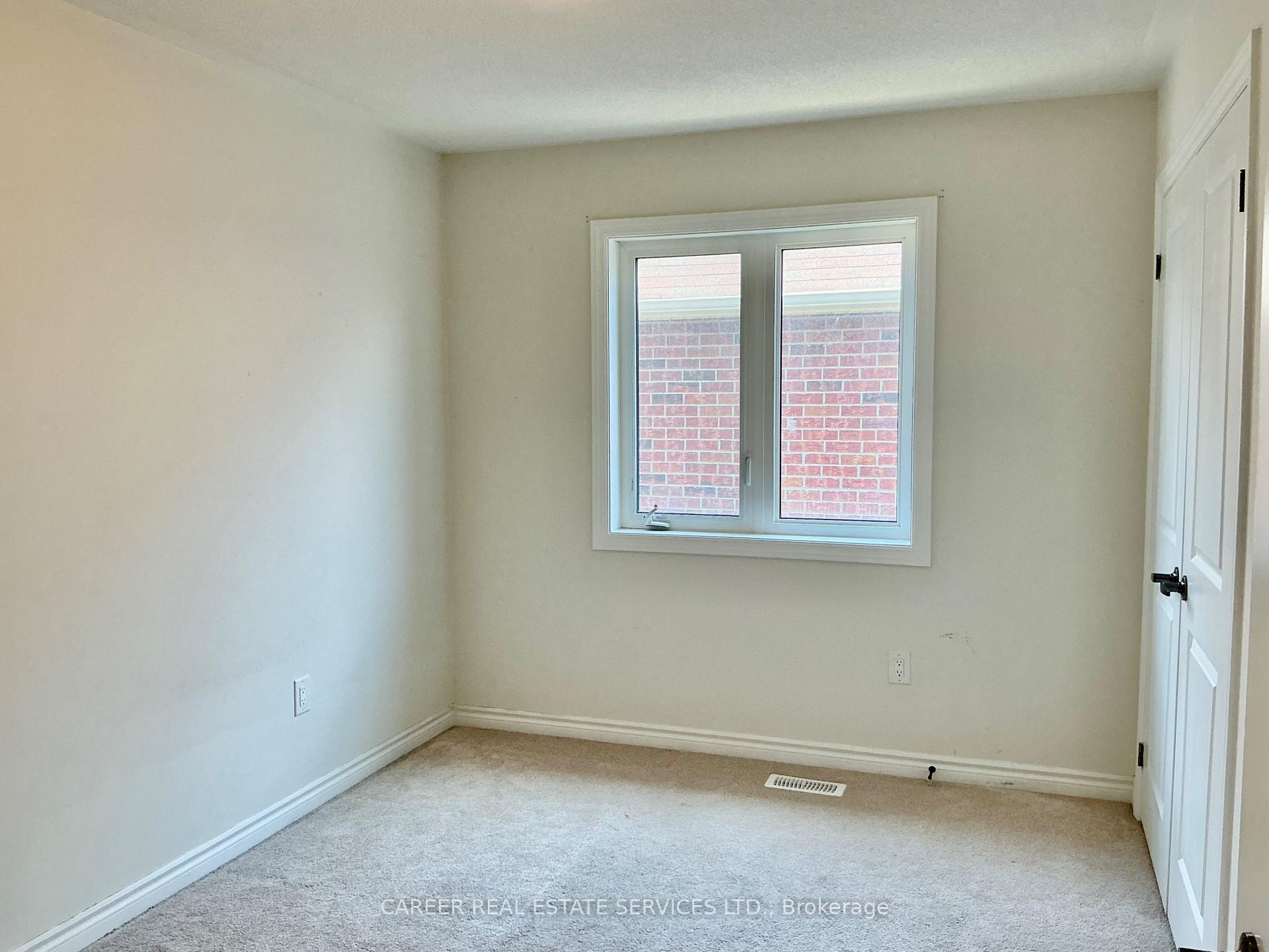 Photo 13 of 172 Ronald Hooper Avenue, Clarington, Bowmanville — HOMEH
