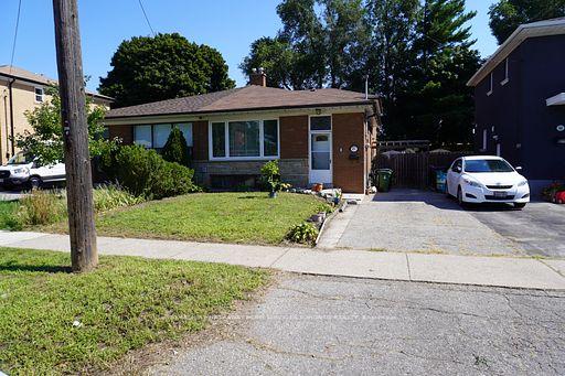 Front of Unit Backspl, 143 Rodda Boulevard