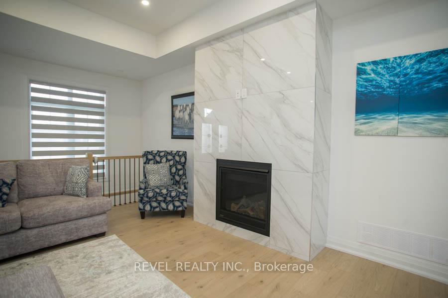 Photo 2 of 14 Bowen Place, Brant, Oakland — HOMEH
