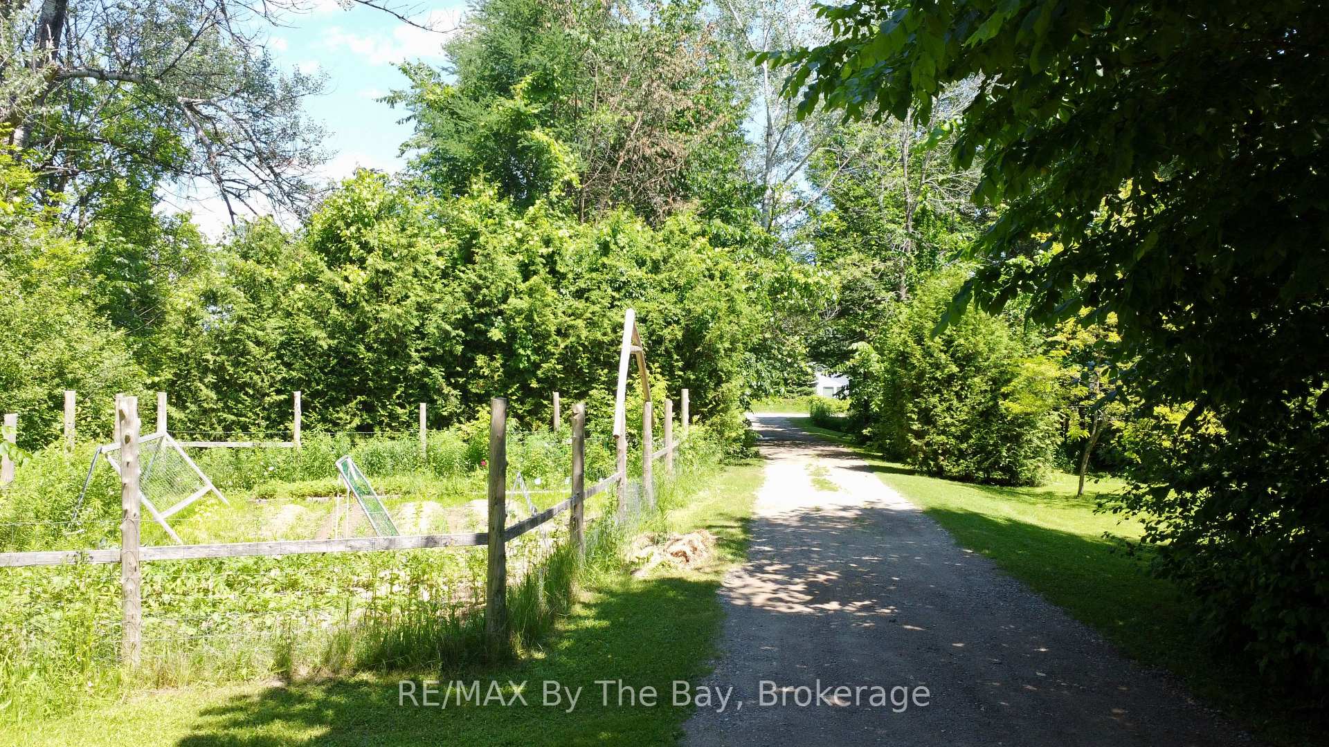 Photo 4 of 8330 Highway 93, Tiny, Rural Tiny — HOMEH