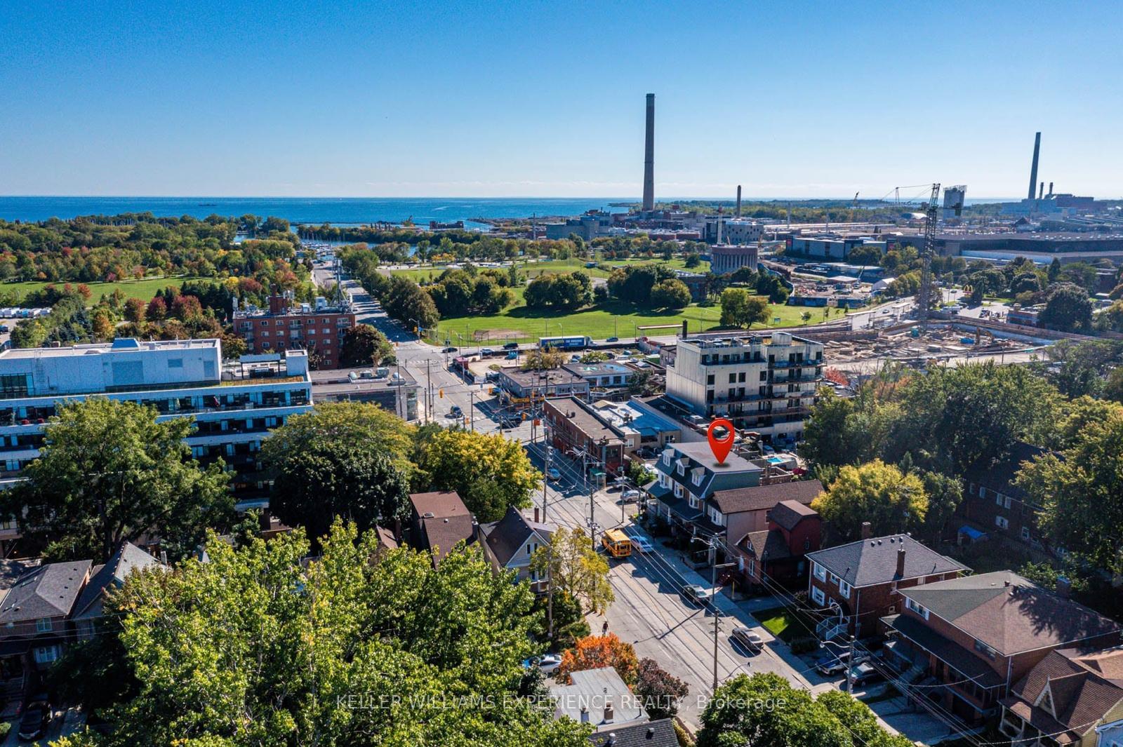 Photo 11 of 14 Coxwell Avenue, Toronto, Greenwood-Coxwell — HOMEH