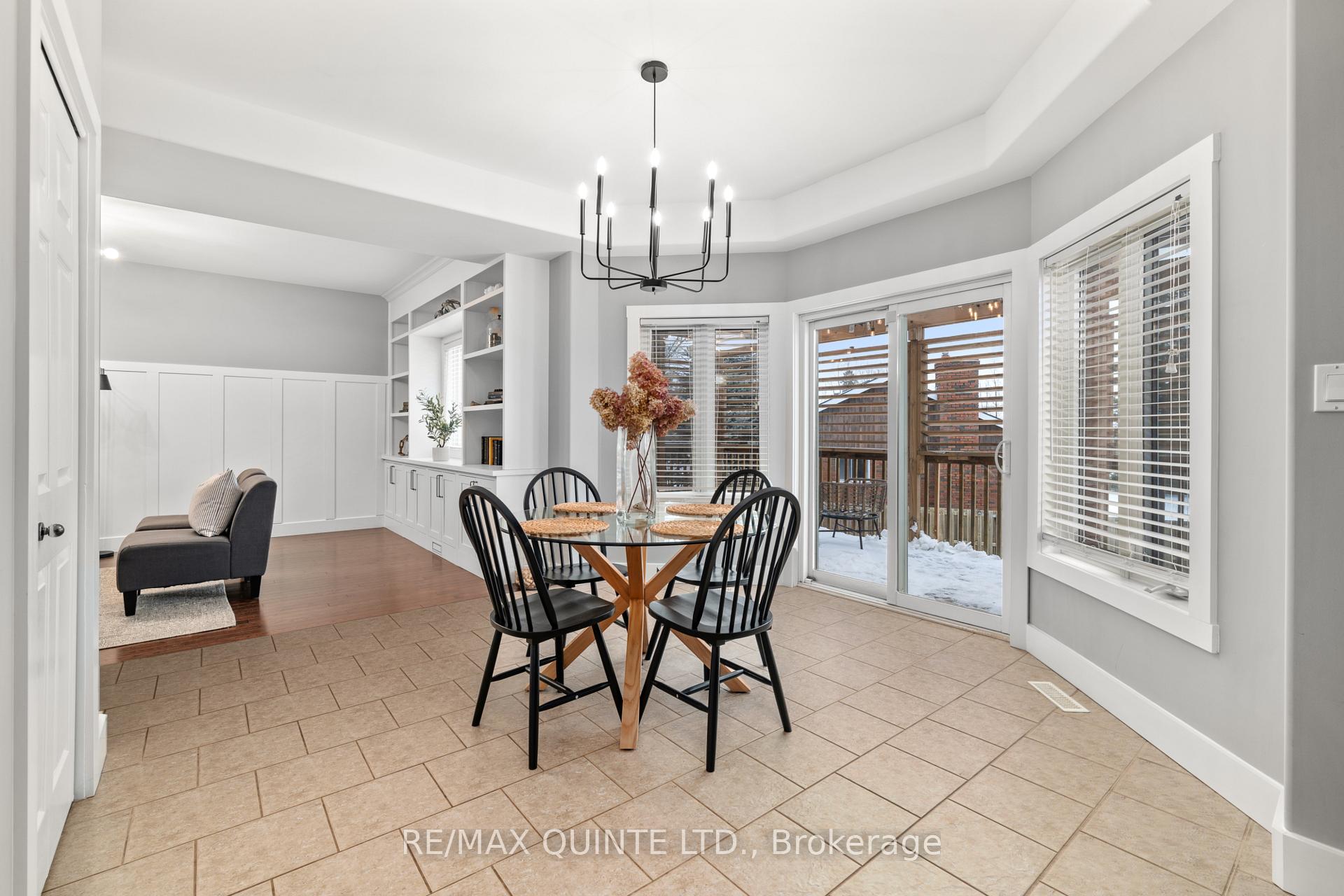 Photo 12 of 16 Erindale Circle, Belleville, Thurlow Ward — HOMEH