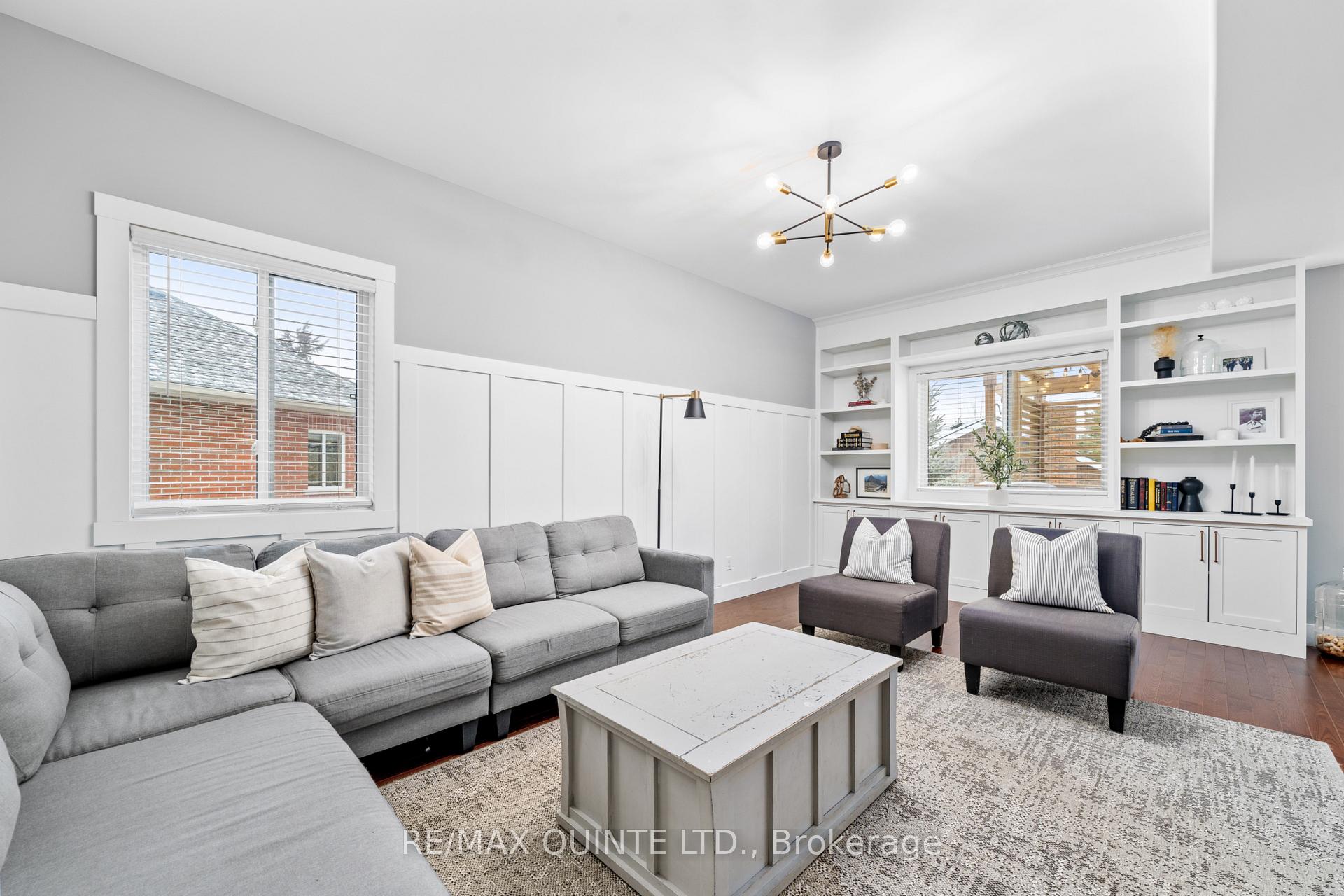 Photo 13 of 16 Erindale Circle, Belleville, Thurlow Ward — HOMEH