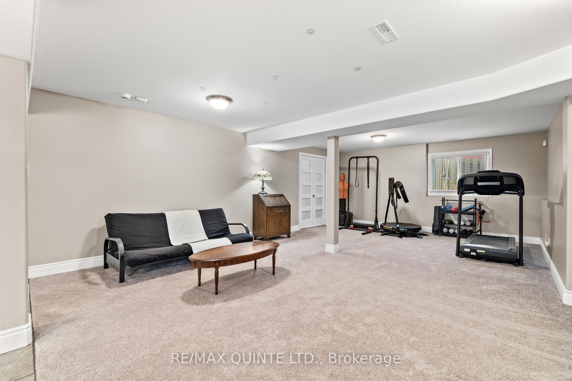 Photo 30 of 16 Erindale Circle, Belleville, Thurlow Ward — HOMEH