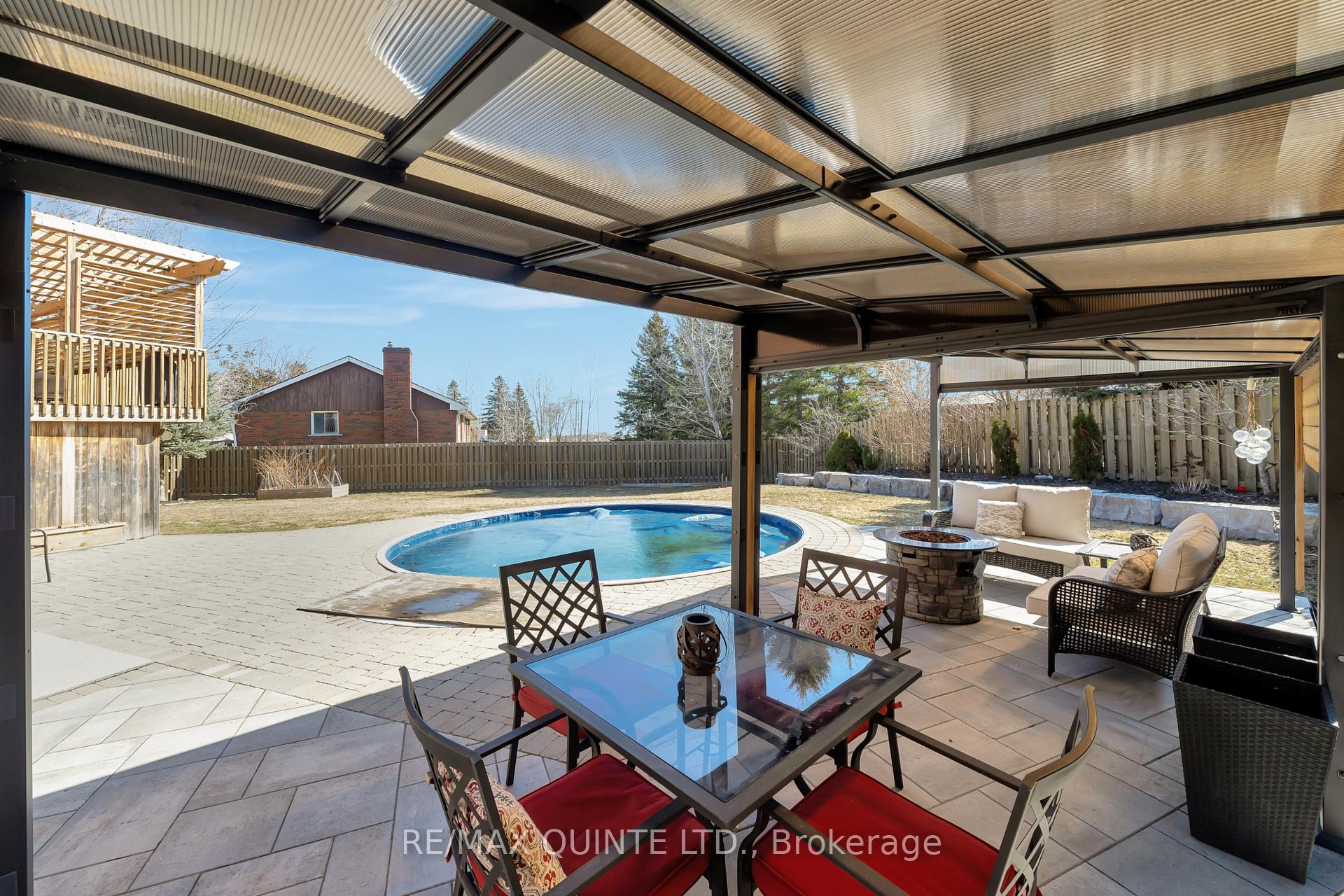 Photo 36 of 16 Erindale Circle, Belleville, Thurlow Ward — HOMEH