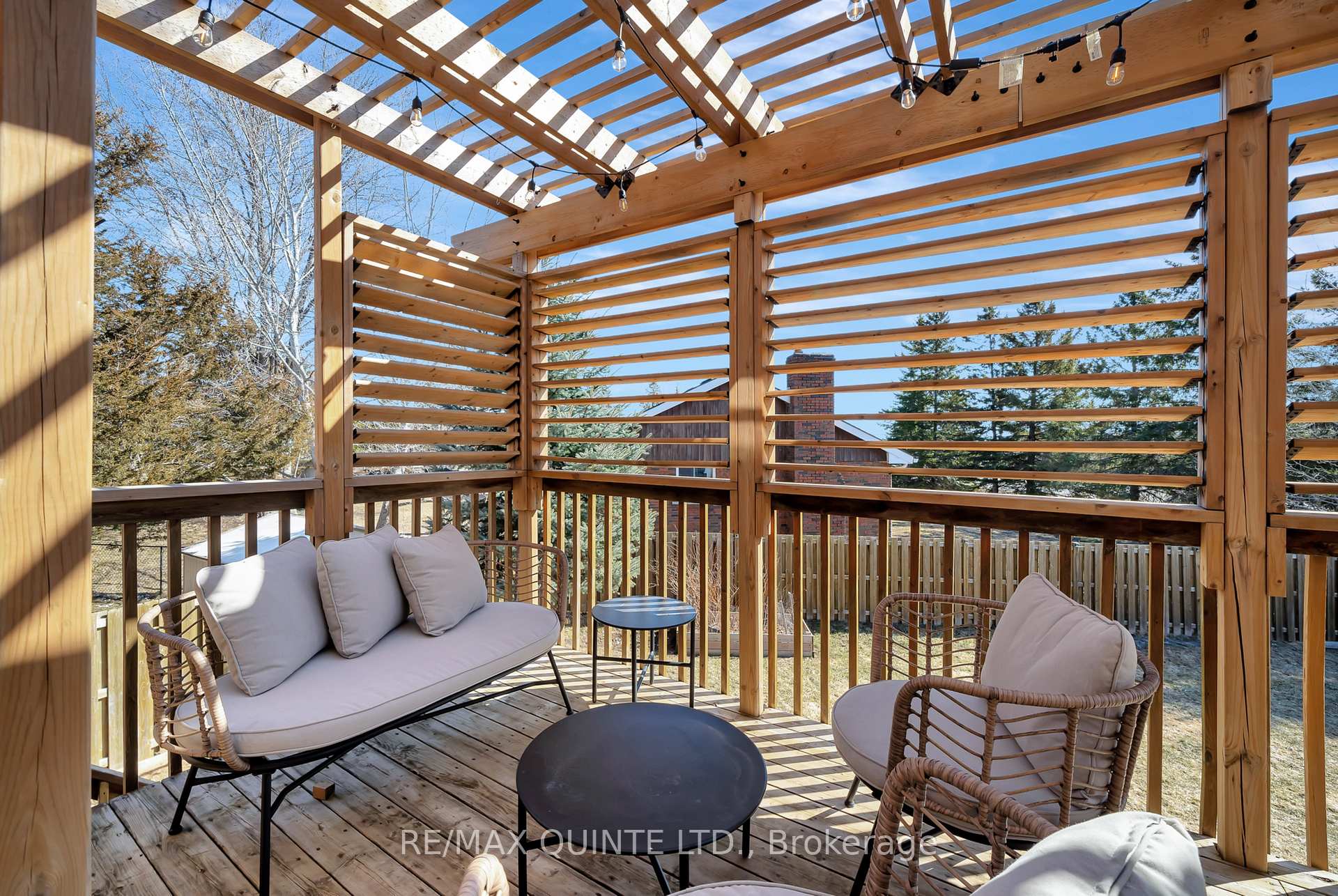 Photo 44 of 16 Erindale Circle, Belleville, Thurlow Ward — HOMEH