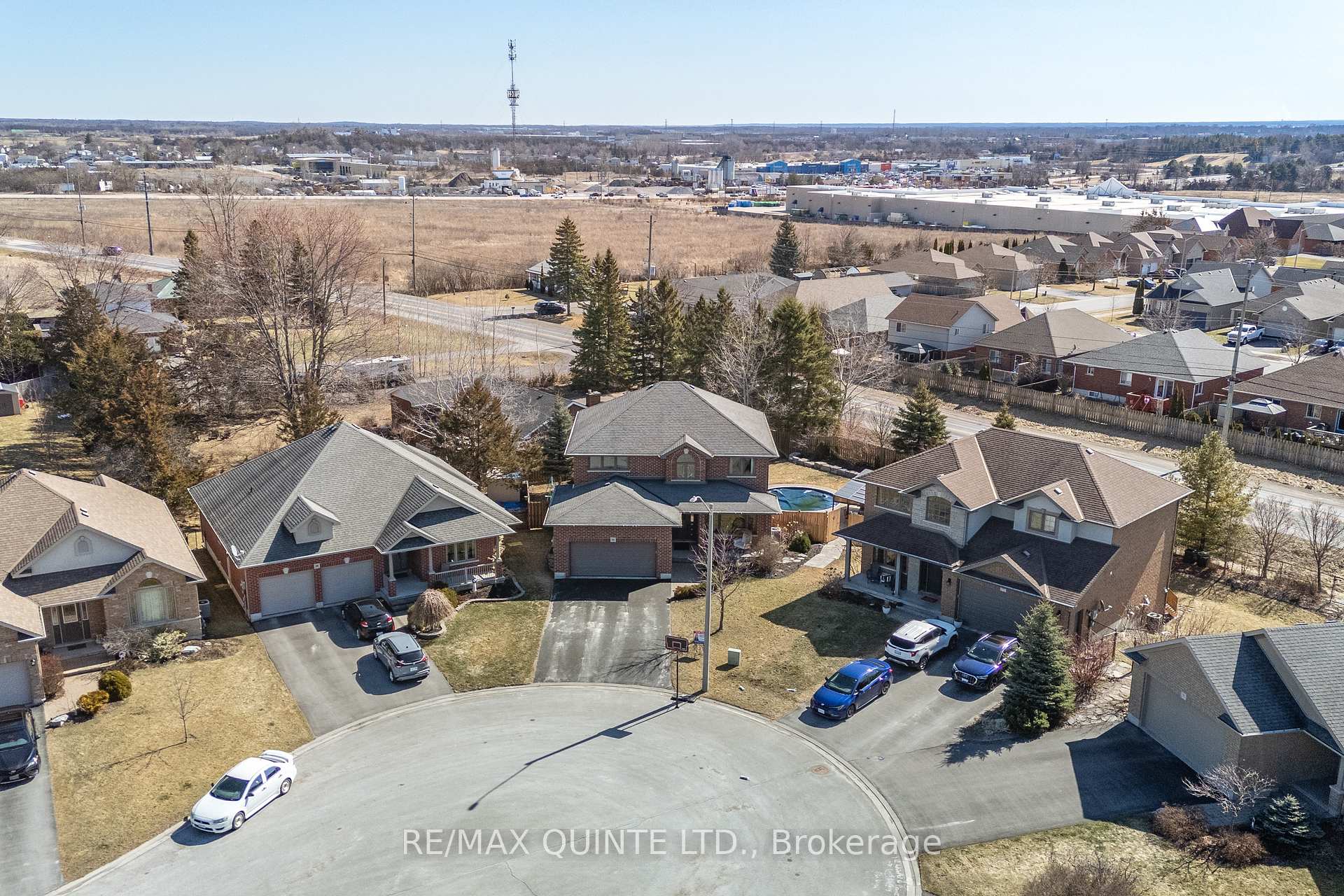 Photo 47 of 16 Erindale Circle, Belleville, Thurlow Ward — HOMEH