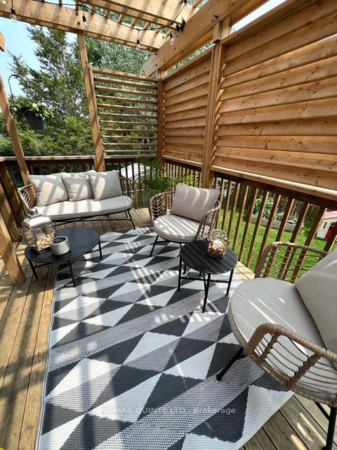 Photo 48 of 16 Erindale Circle, Belleville, Thurlow Ward — HOMEH