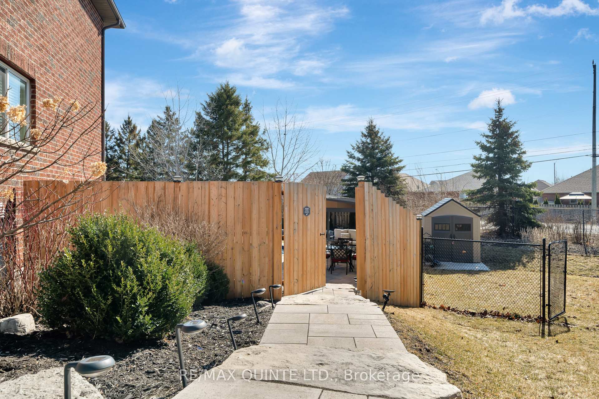 Photo 49 of 16 Erindale Circle, Belleville, Thurlow Ward — HOMEH