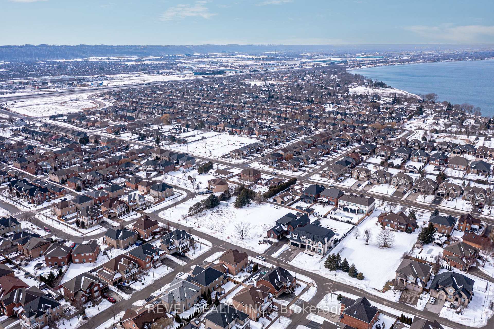Photo 8 of 32 Sandbeach Drive, Hamilton, Stoney Creek — HOMEH