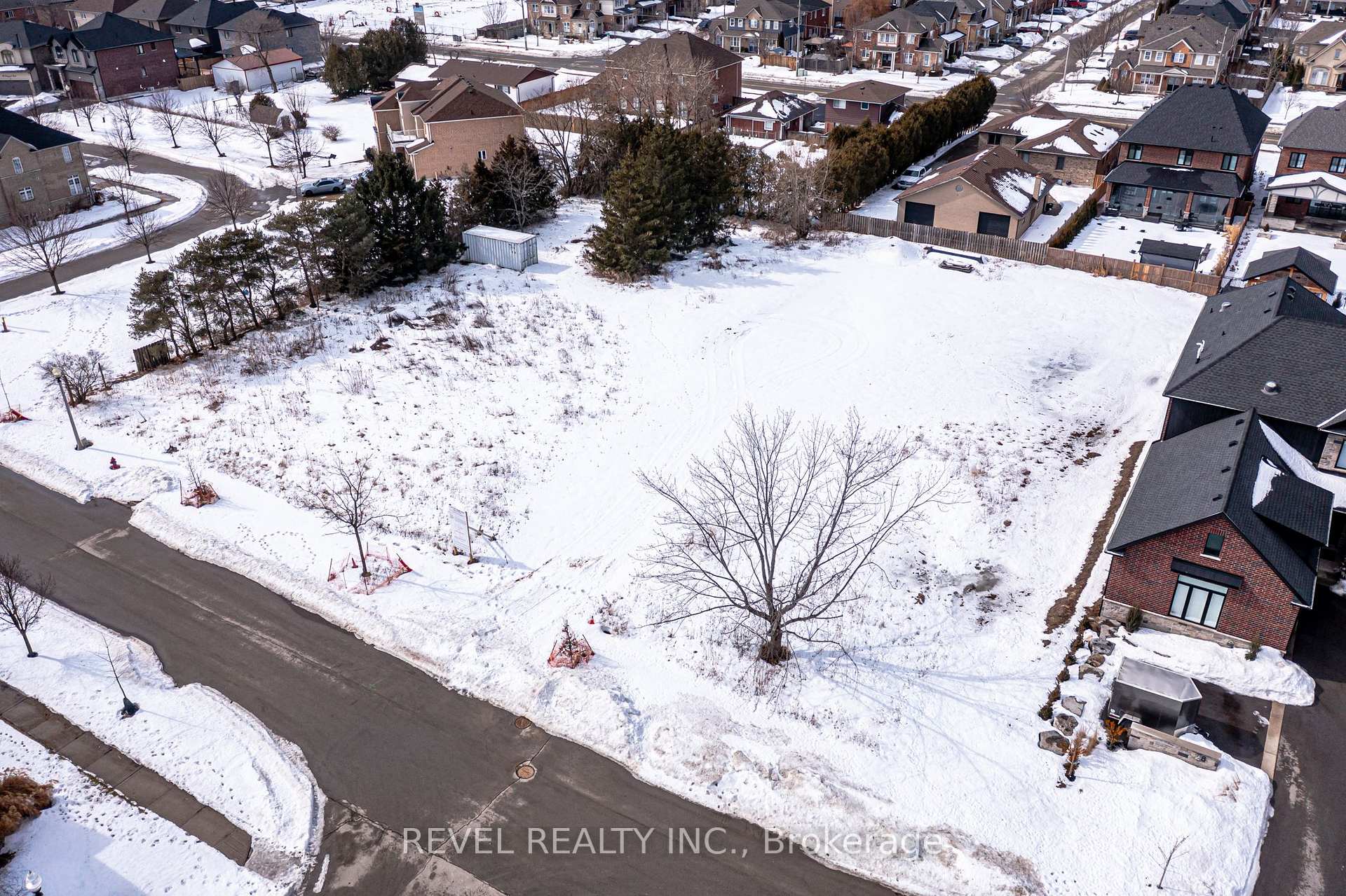Photo 10 of 32 Sandbeach Drive, Hamilton, Stoney Creek — HOMEH