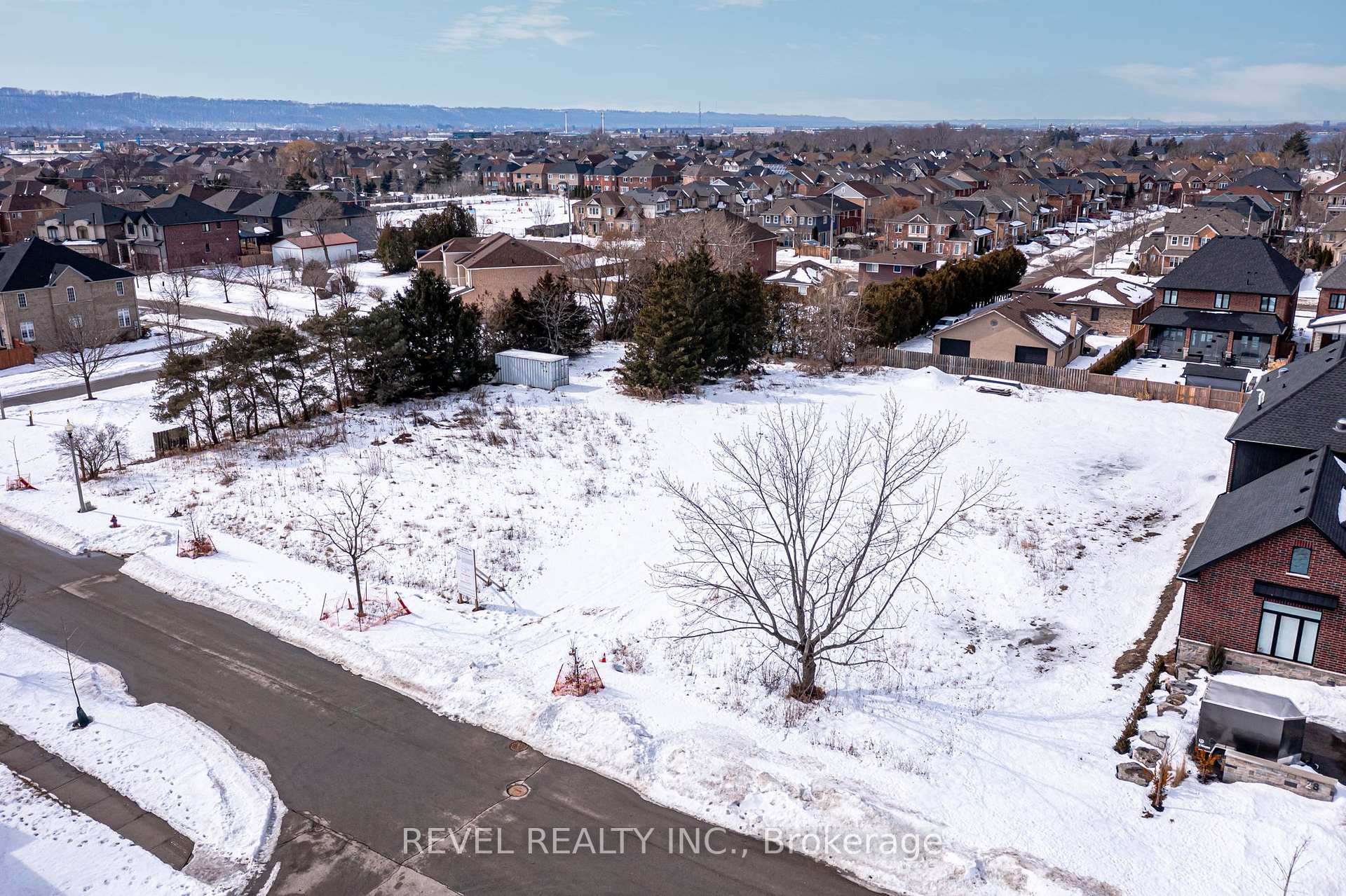 Photo 15 of 32 Sandbeach Drive, Hamilton, Stoney Creek — HOMEH