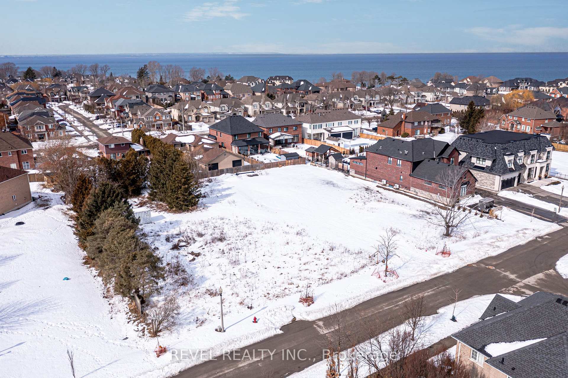 Photo 22 of 32 Sandbeach Drive, Hamilton, Stoney Creek — HOMEH