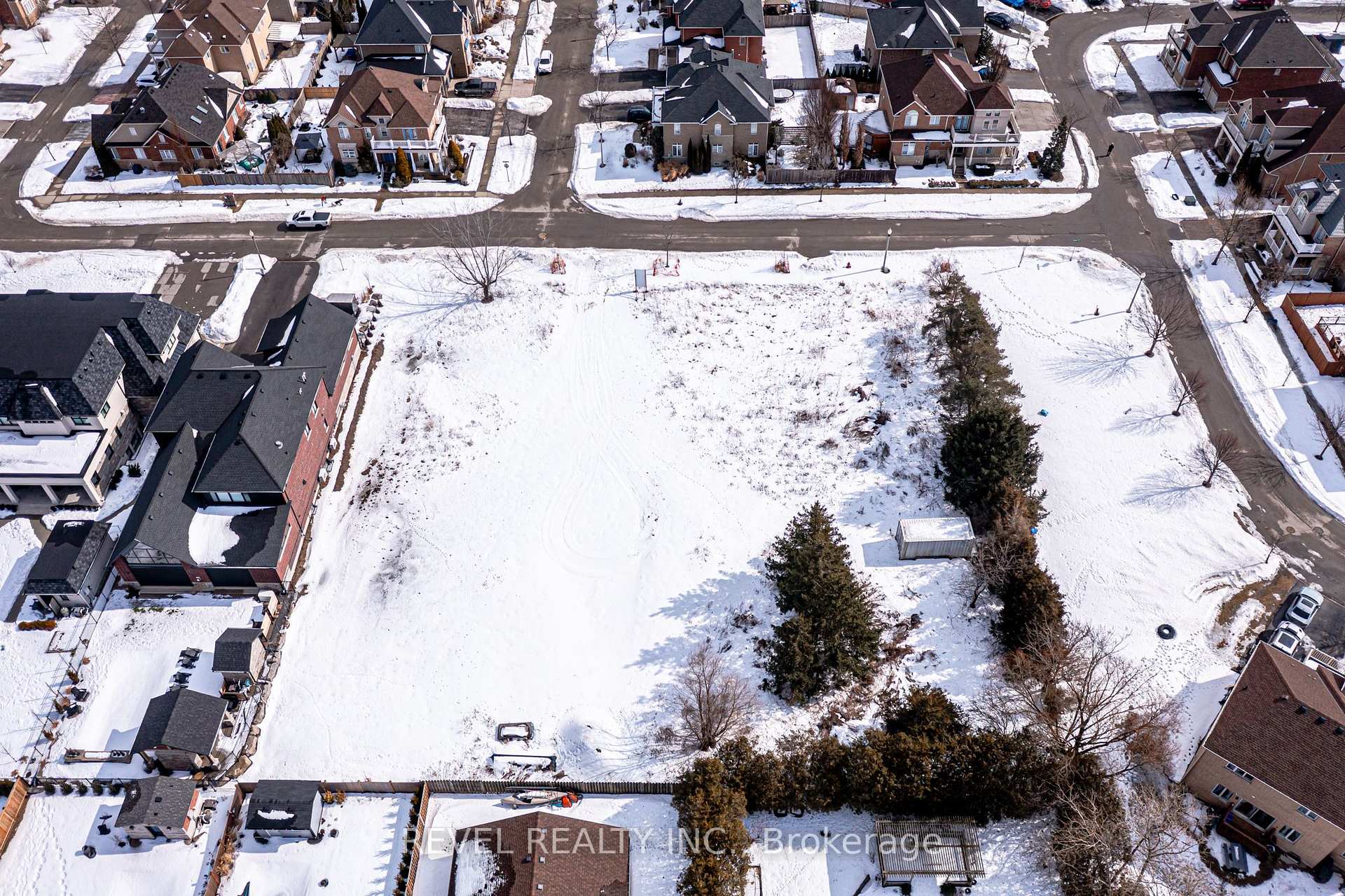 Photo 13 of 32 Sandbeach Drive, Hamilton, Stoney Creek — HOMEH