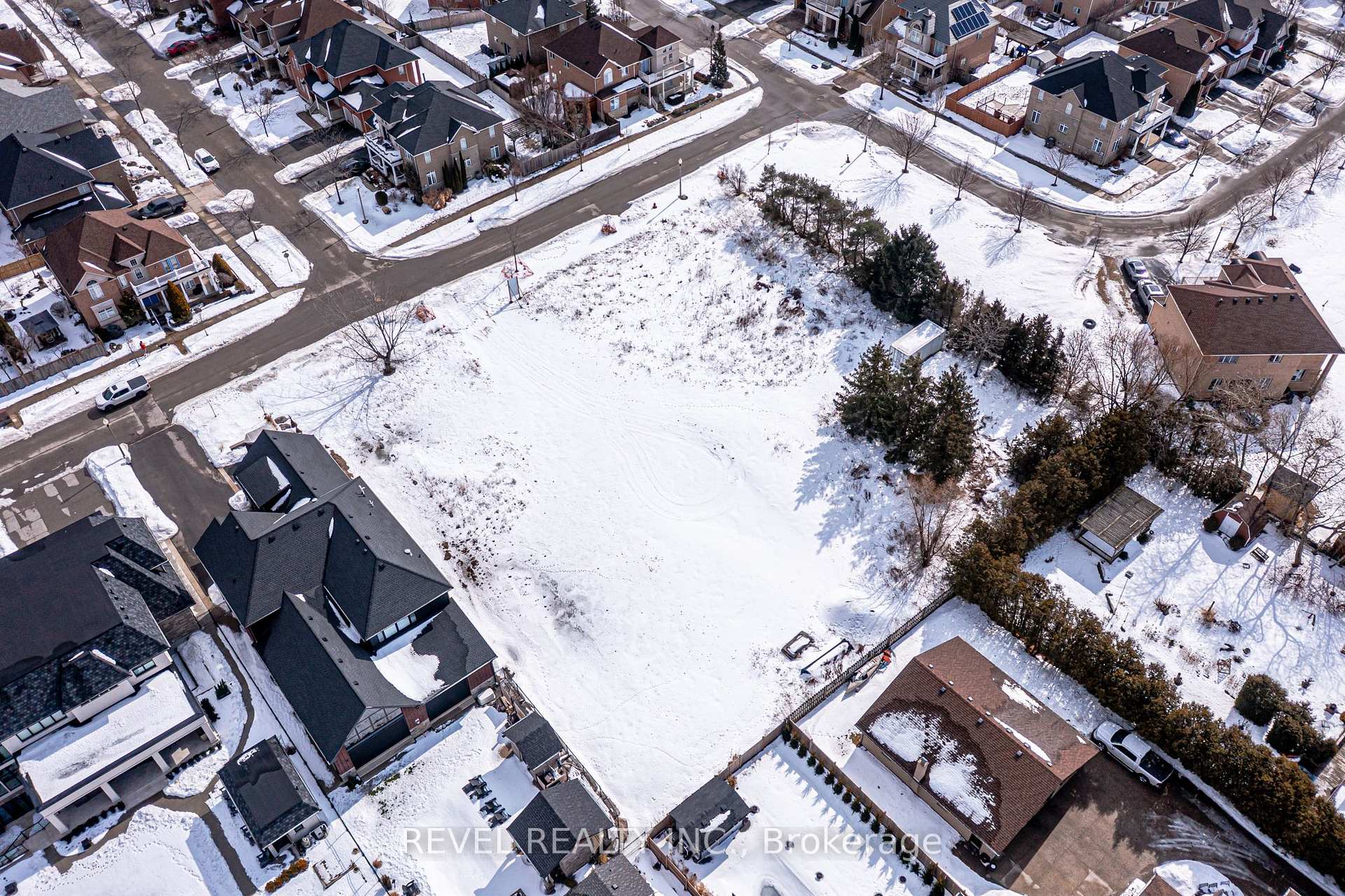 Photo 12 of 32 Sandbeach Drive, Hamilton, Stoney Creek — HOMEH