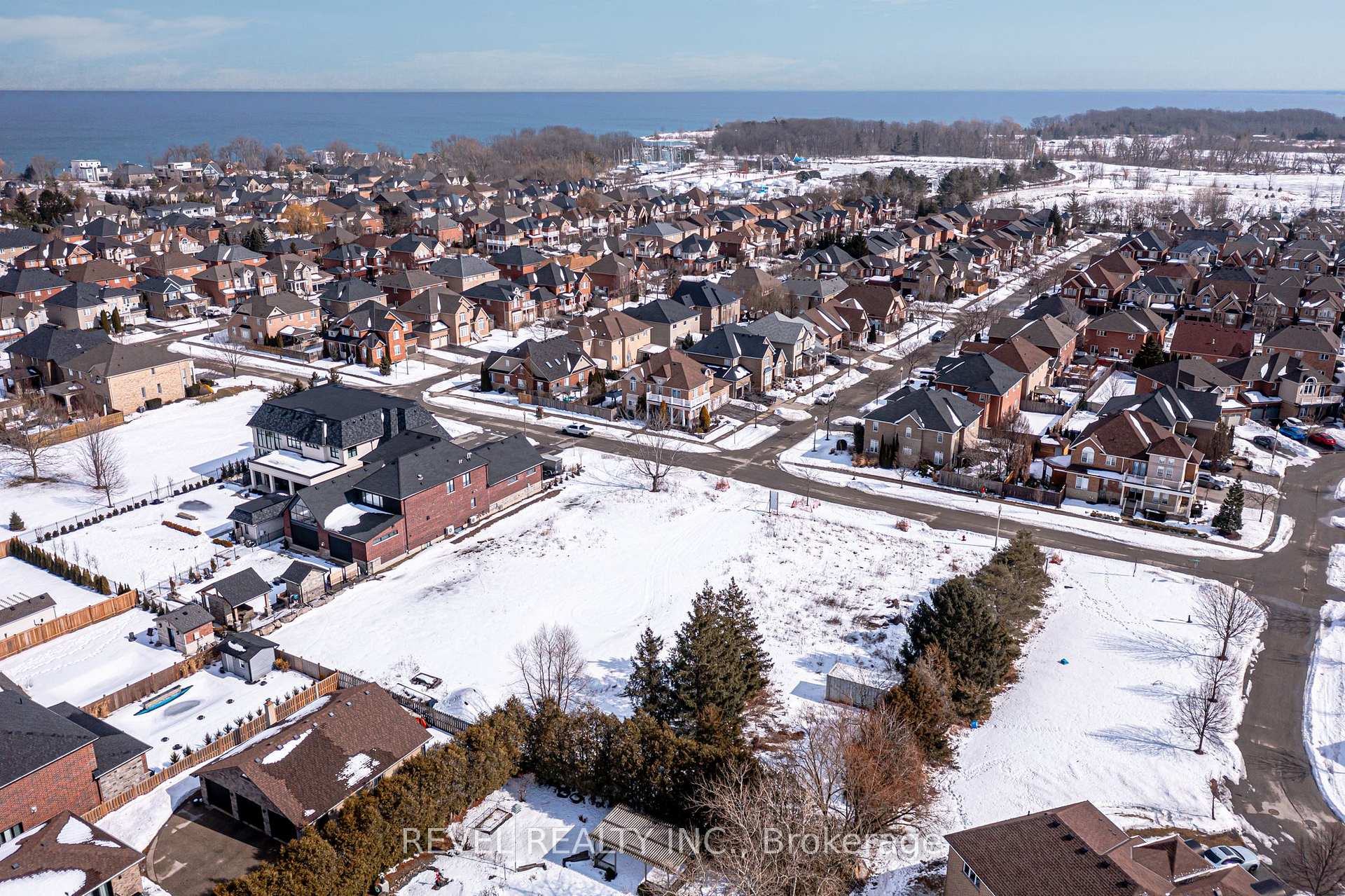 Photo 18 of 32 Sandbeach Drive, Hamilton, Stoney Creek — HOMEH