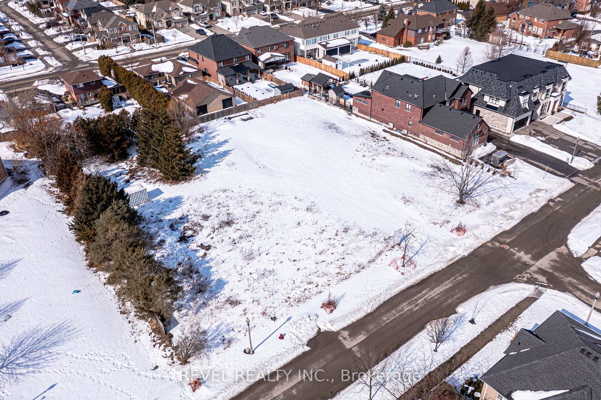 Photo 16 of 32 Sandbeach Drive, Hamilton, Stoney Creek — HOMEH