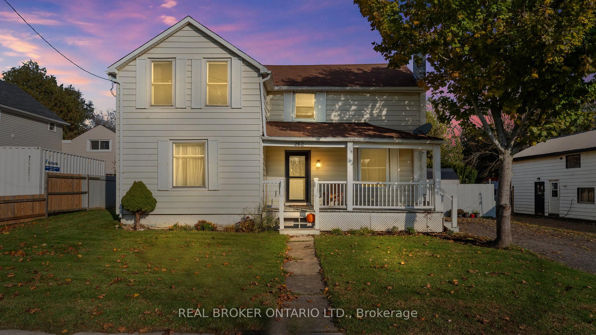 Front of 262 Oakland Road