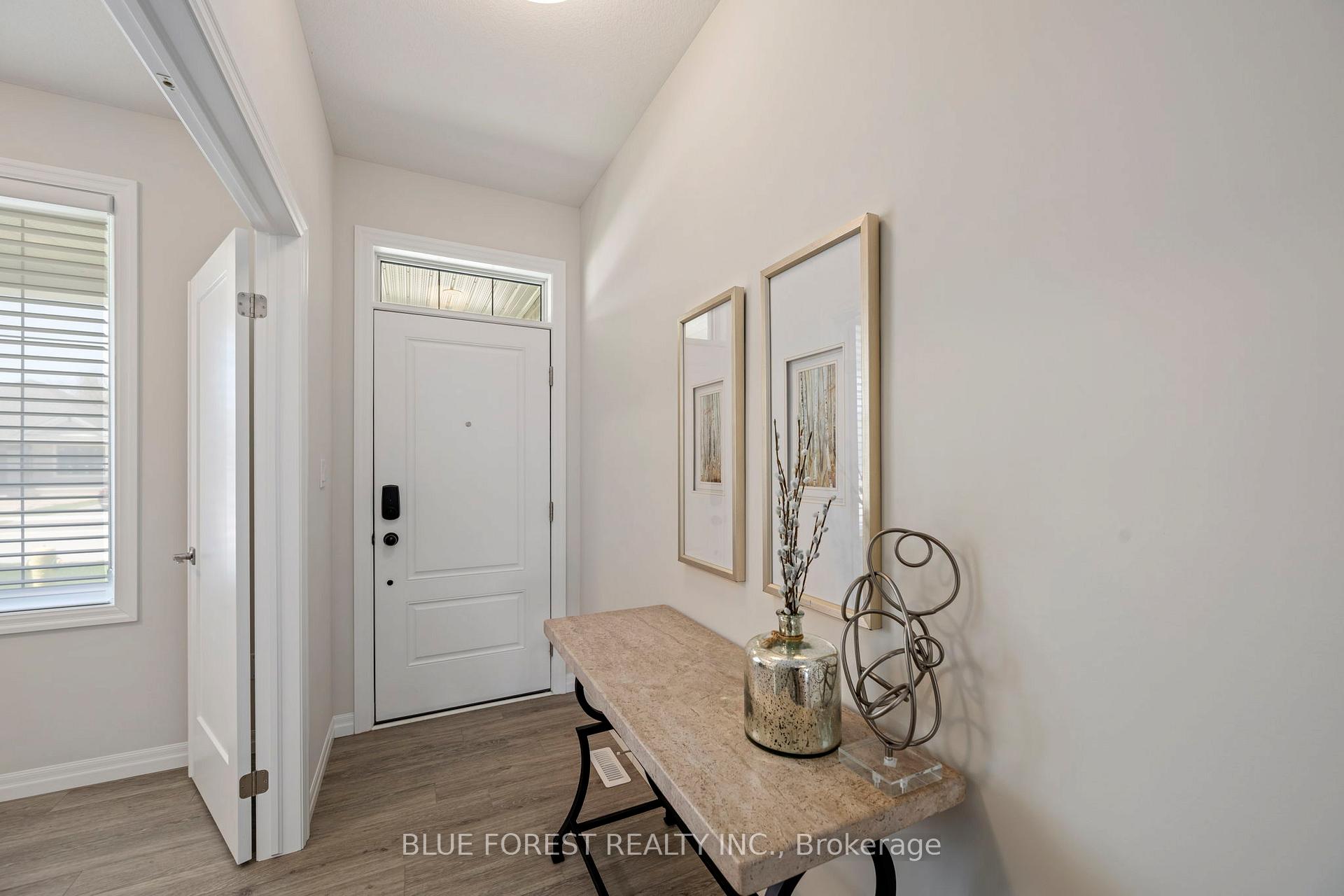 Photo 4 of 14 Dunning Way, St. Thomas — HOMEH