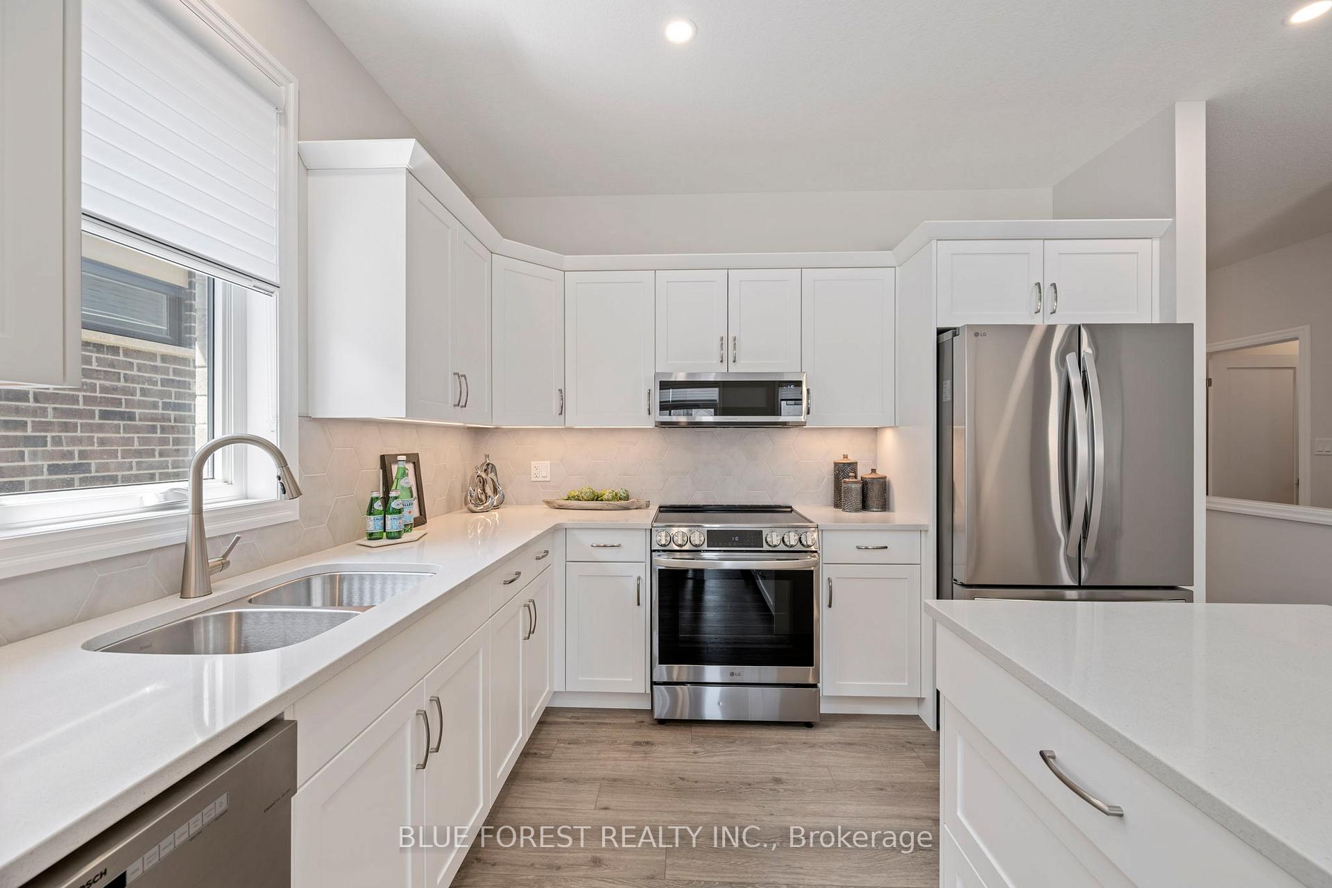 Photo 7 of 14 Dunning Way, St. Thomas — HOMEH