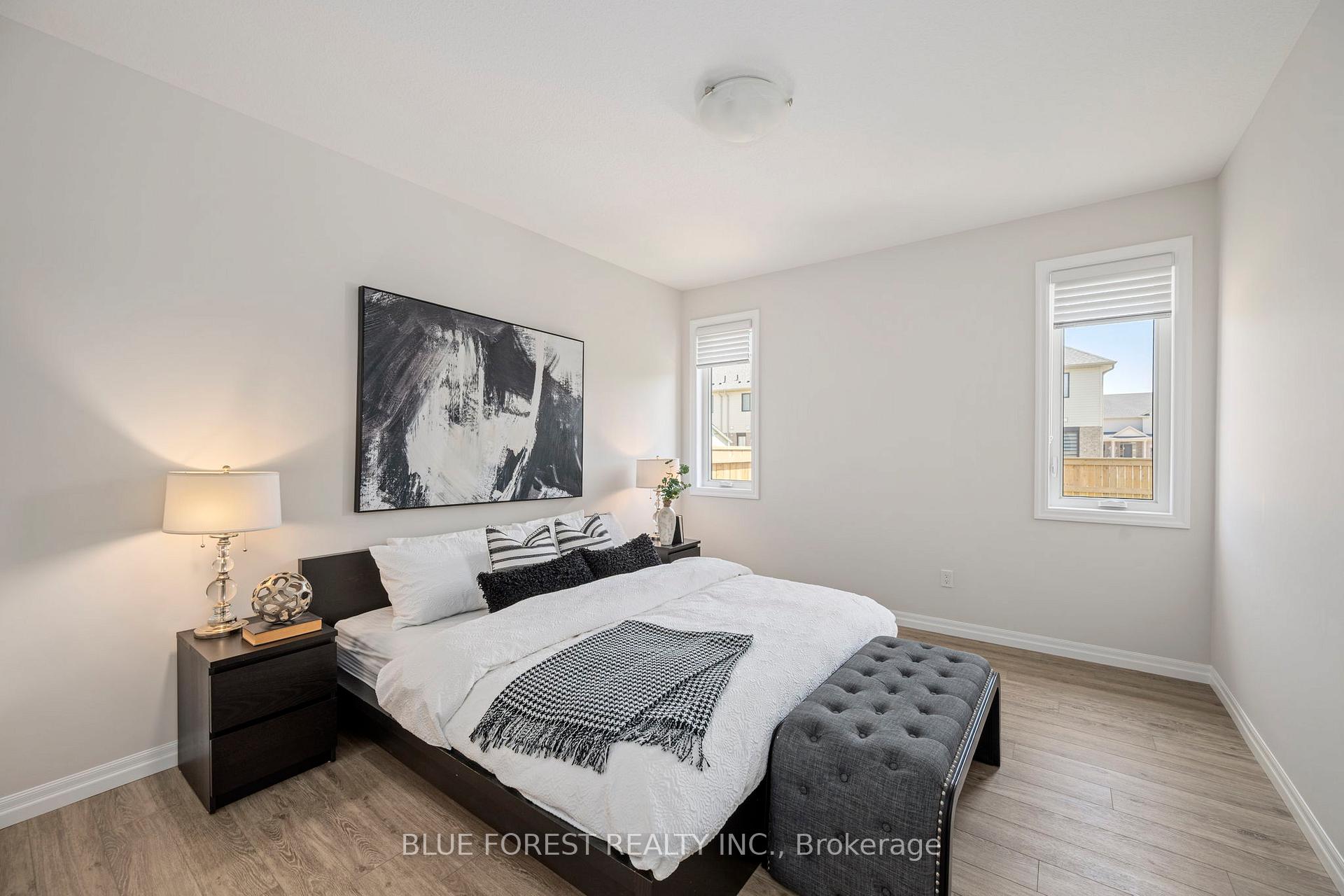 Photo 11 of 14 Dunning Way, St. Thomas — HOMEH