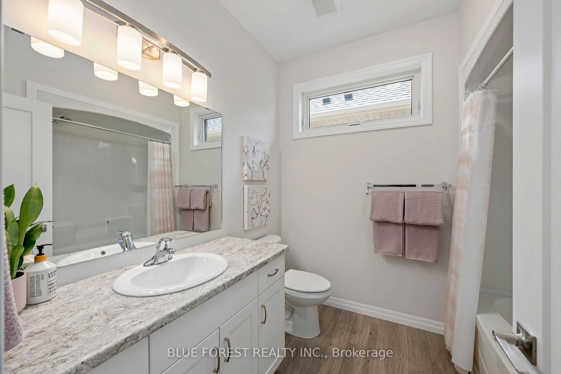 Photo 16 of 14 Dunning Way, St. Thomas — HOMEH