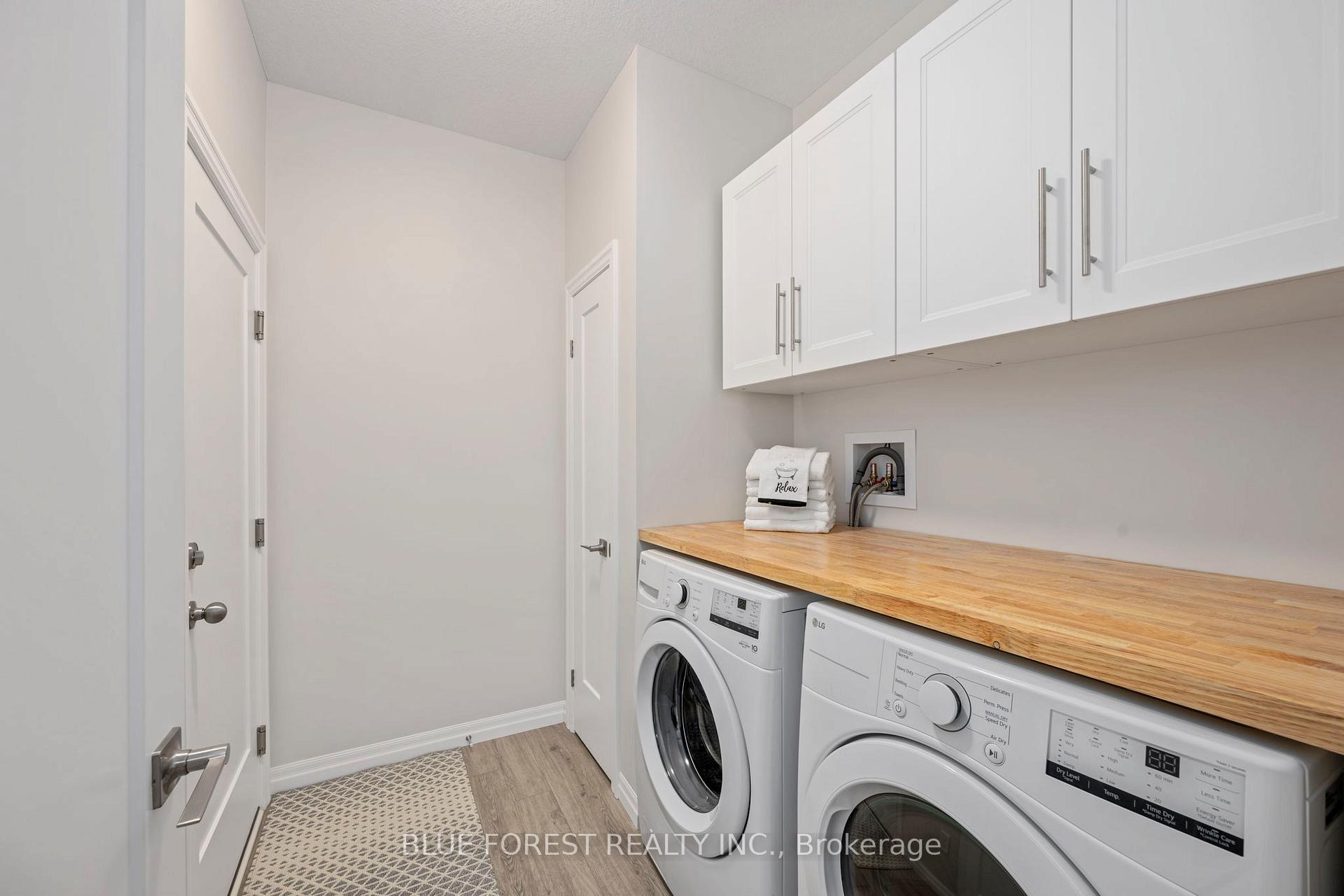 Photo 9 of 14 Dunning Way, St. Thomas — HOMEH