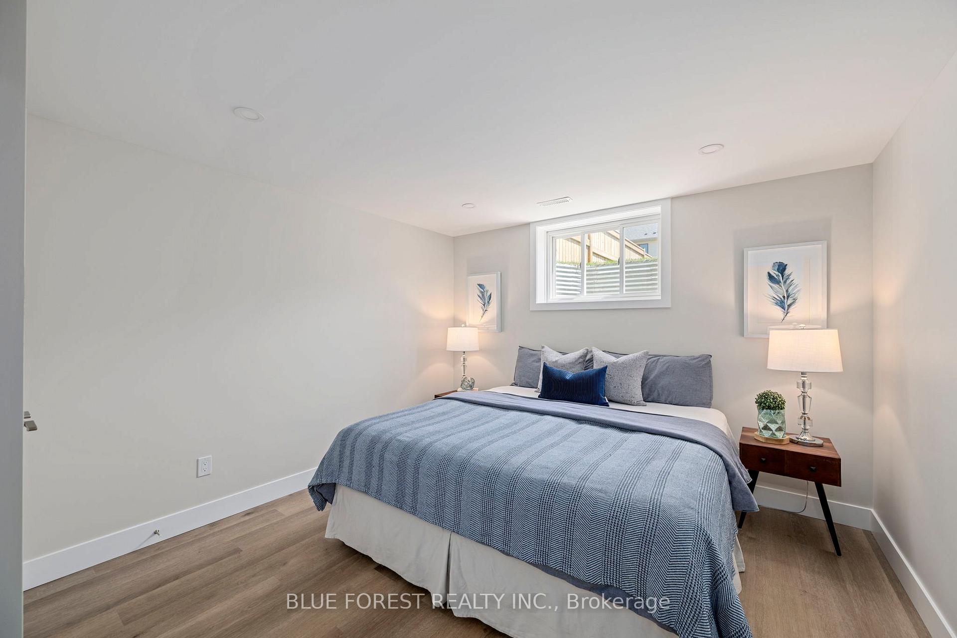Photo 10 of 14 Dunning Way, St. Thomas — HOMEH