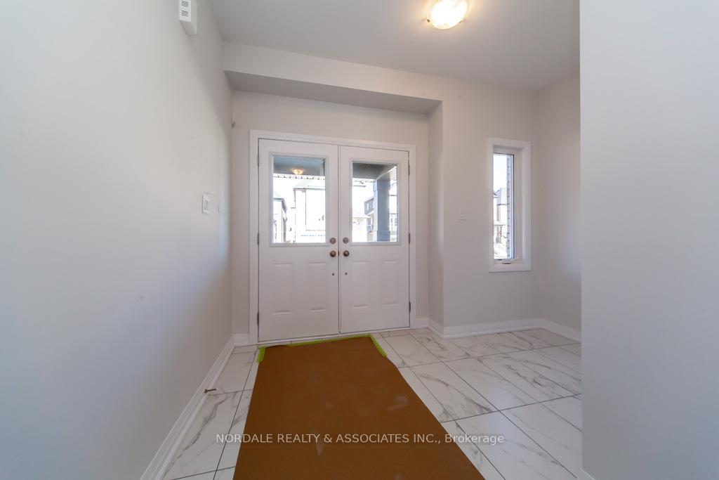 Photo 3 of 1433 Stovell Crescent, Innisfil, Lefroy — HOMEH