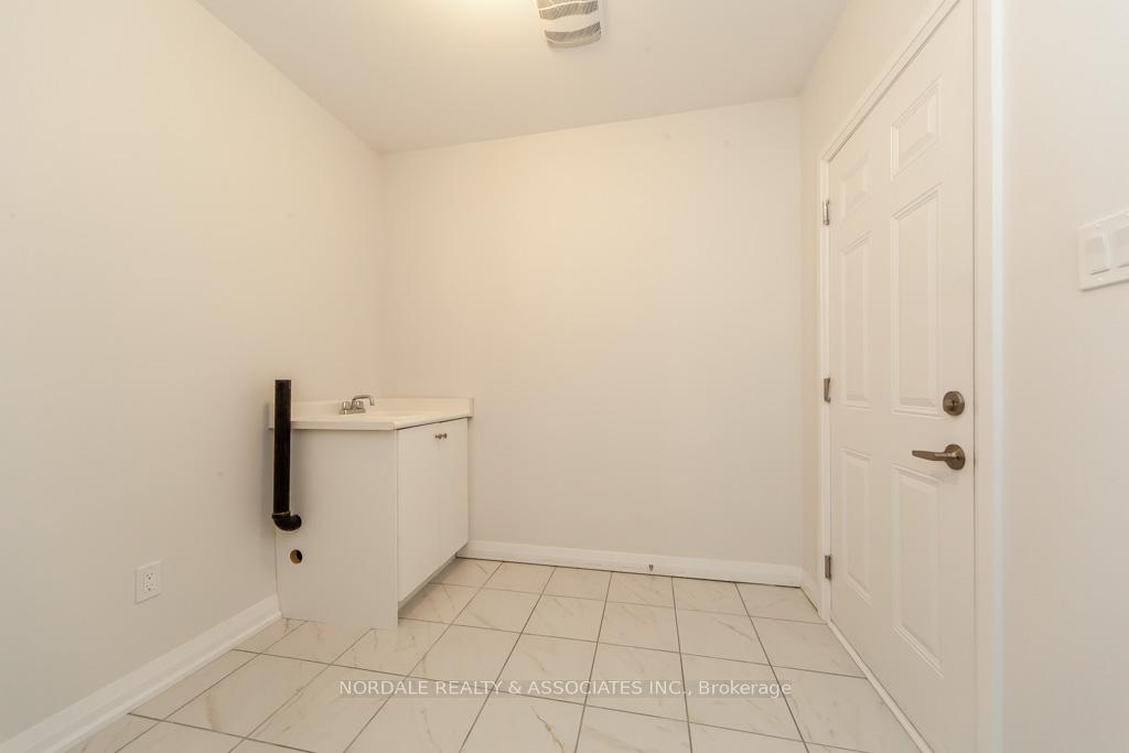 Photo 6 of 1433 Stovell Crescent, Innisfil, Lefroy — HOMEH