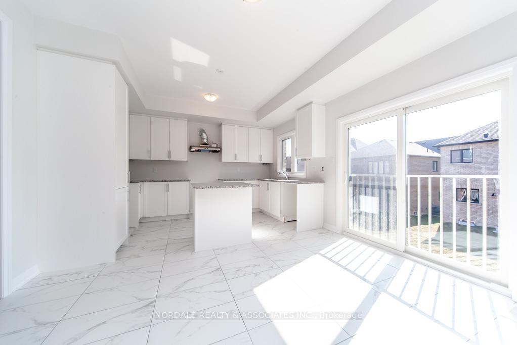 Photo 12 of 1433 Stovell Crescent, Innisfil, Lefroy — HOMEH
