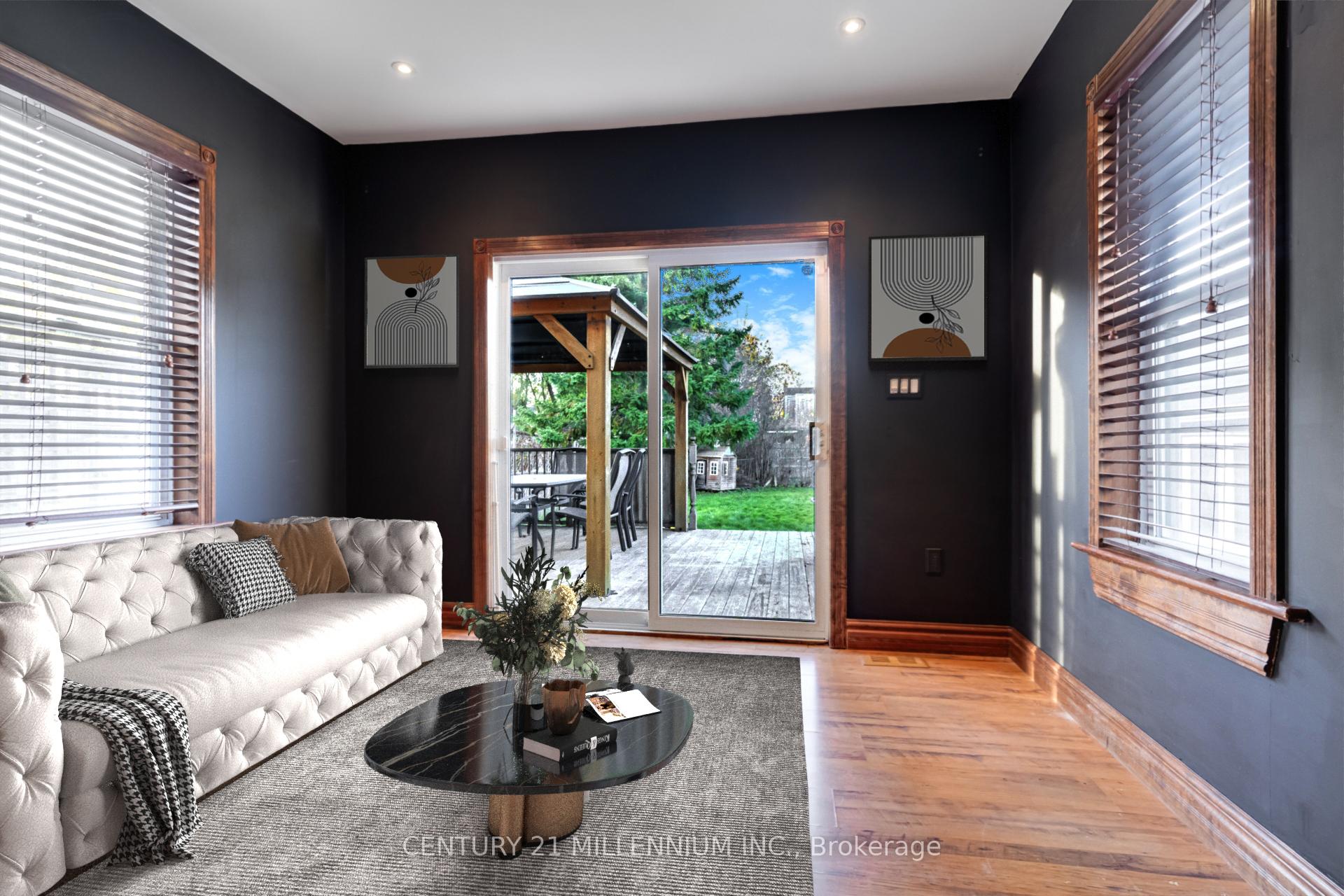 Photo 14 of 18 Royce Avenue, Brampton, Downtown Brampton — HOMEH
