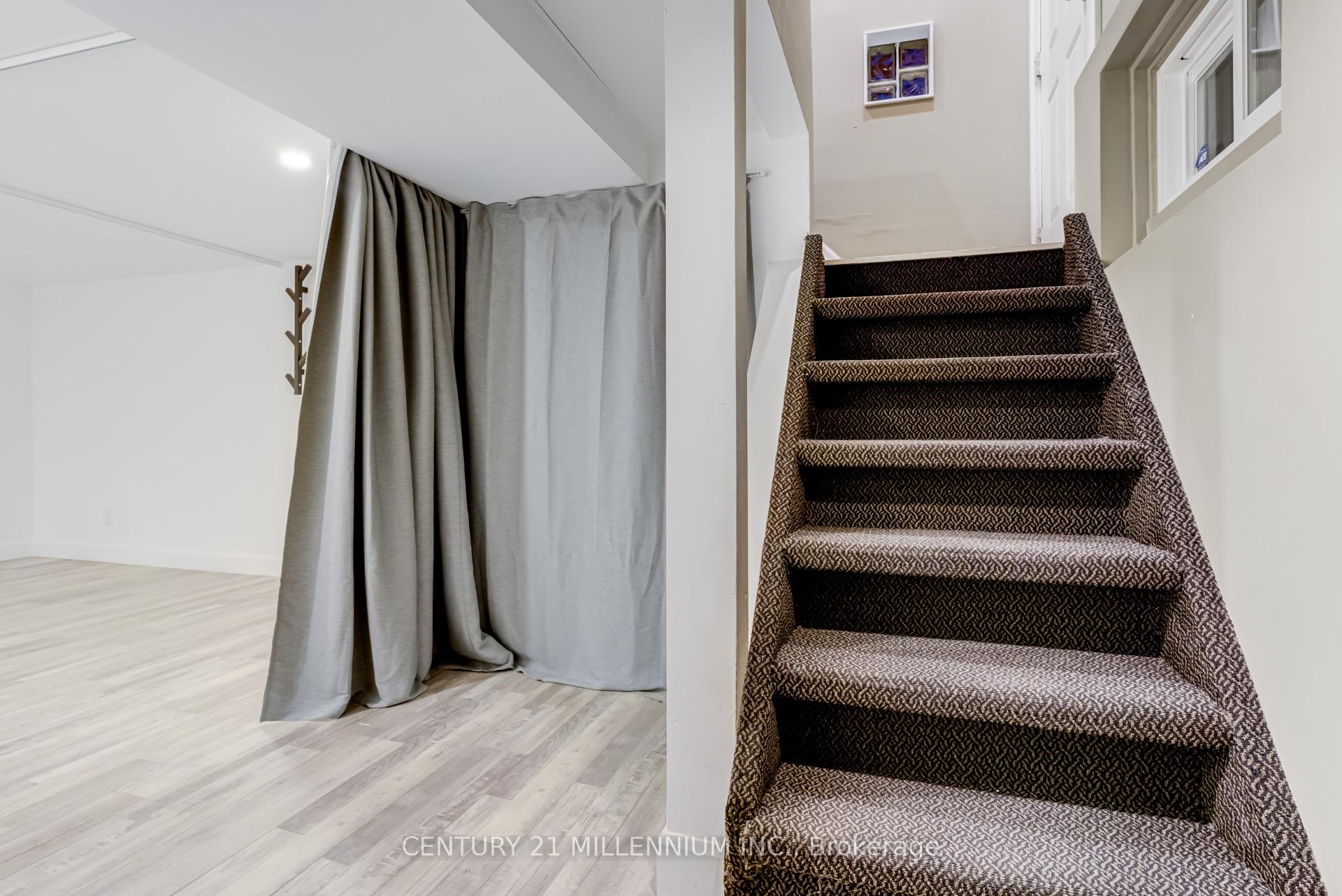 Photo 18 of 18 Royce Avenue, Brampton, Downtown Brampton — HOMEH