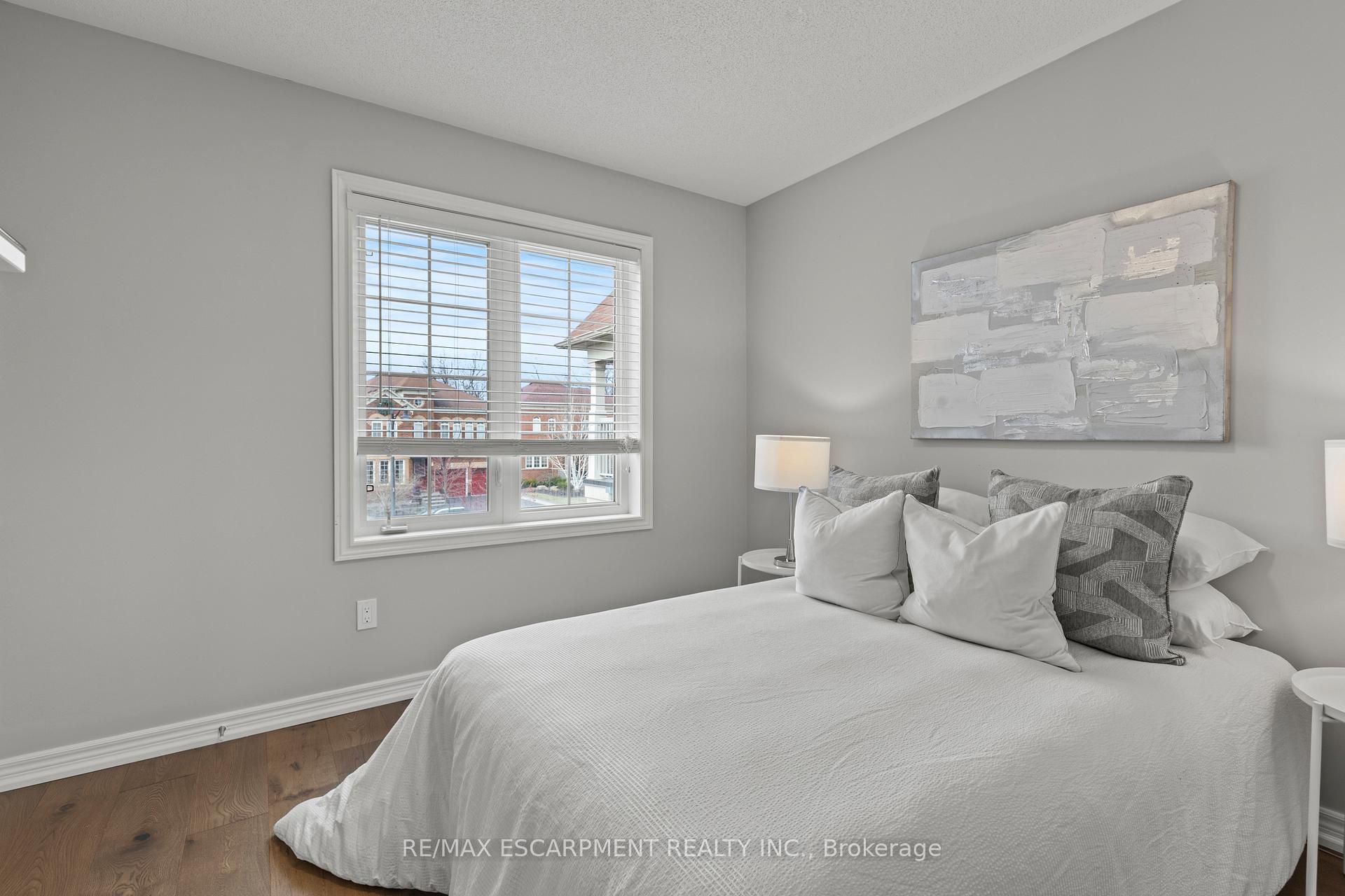 Photo 6 of 88 Wimberly Avenue, Hamilton, Waterdown — HOMEH