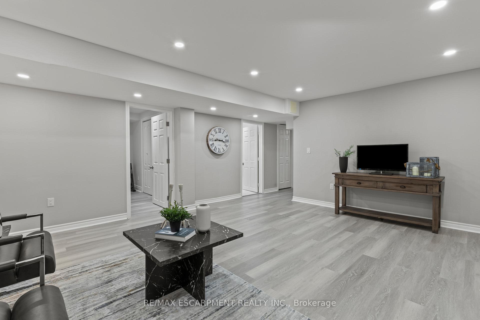 Photo 13 of 88 Wimberly Avenue, Hamilton, Waterdown — HOMEH